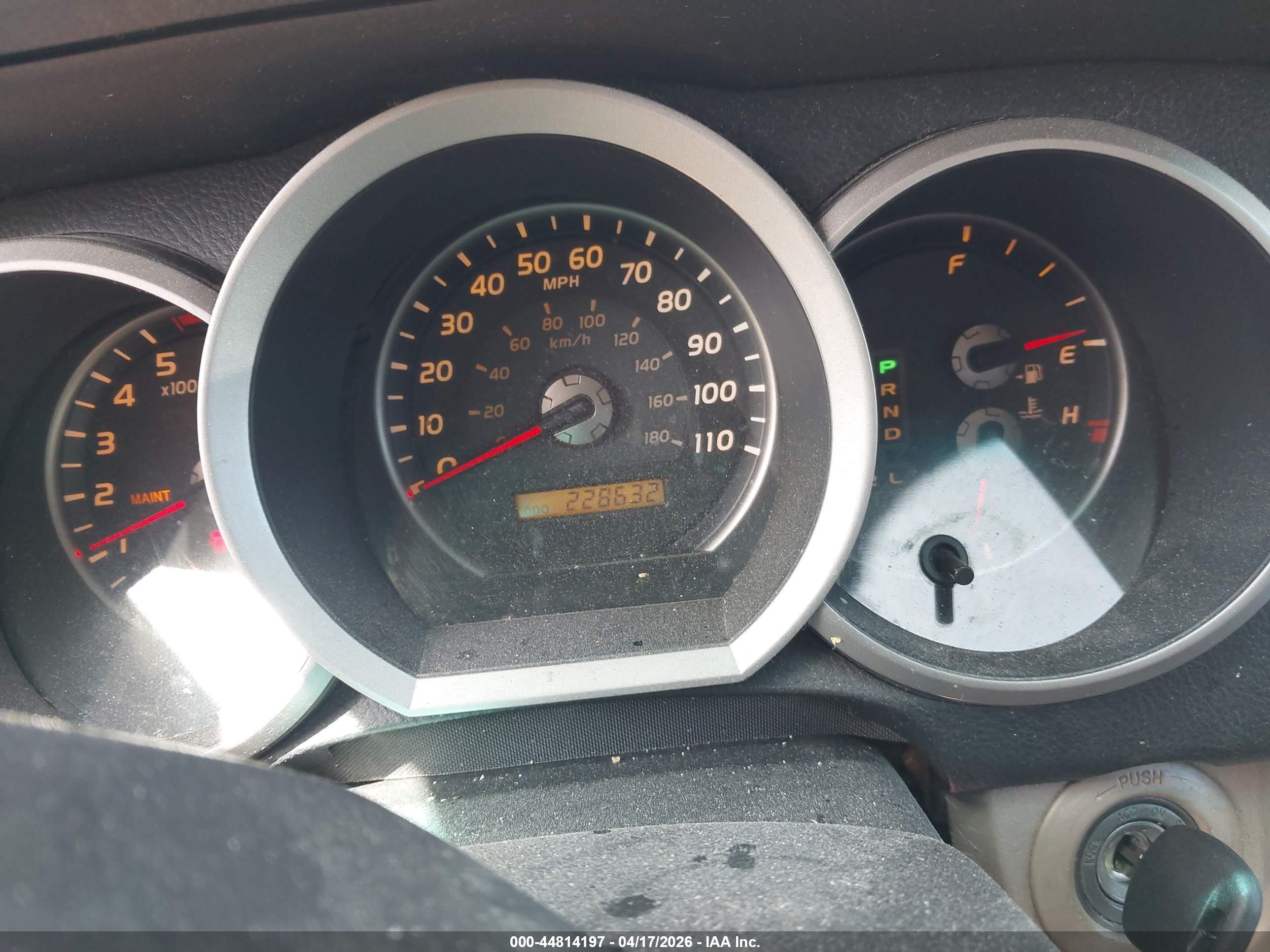 TOYOTA 4RUNNER image 7