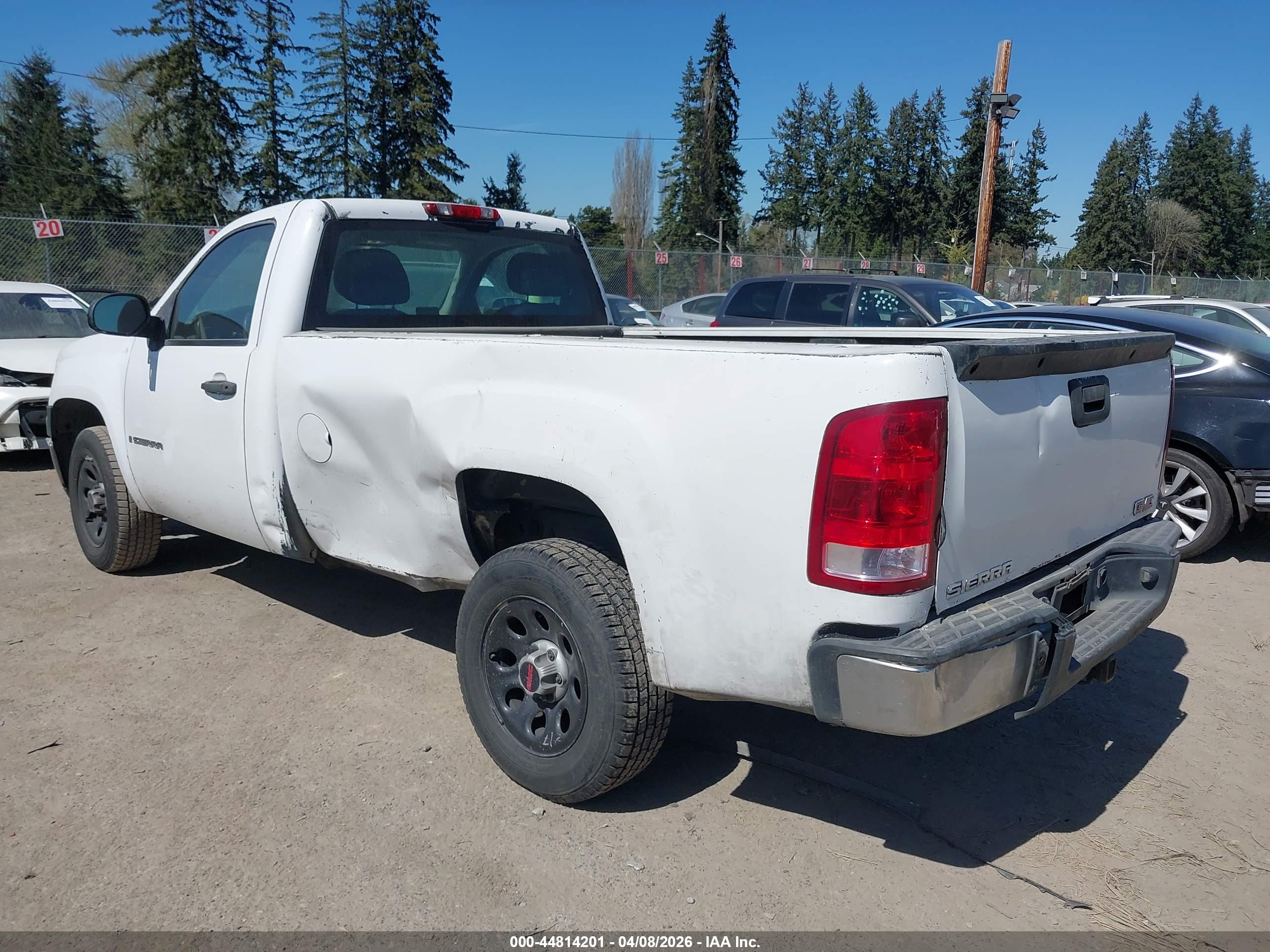 GMC SIERRA image 3