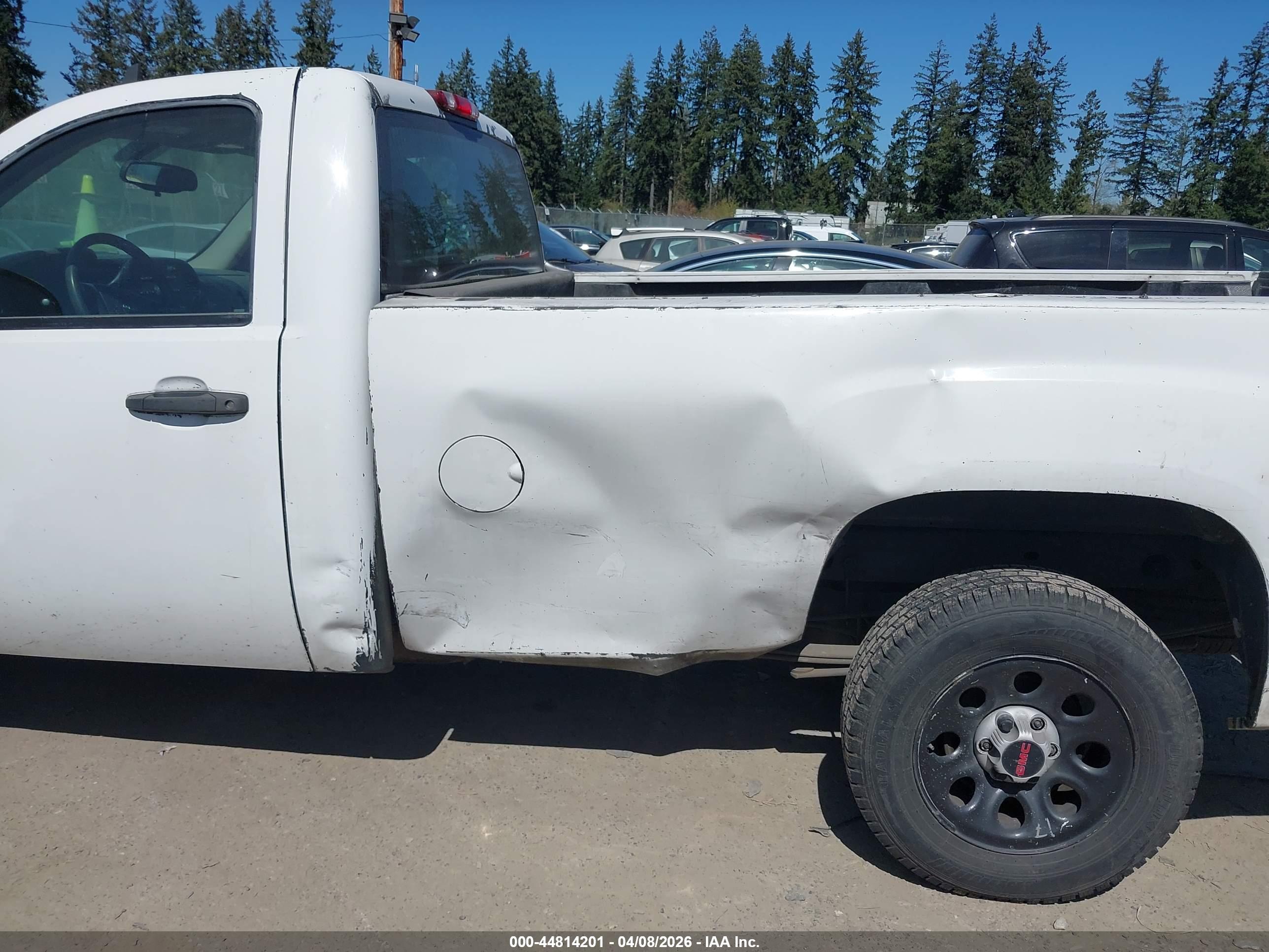 GMC SIERRA image 6