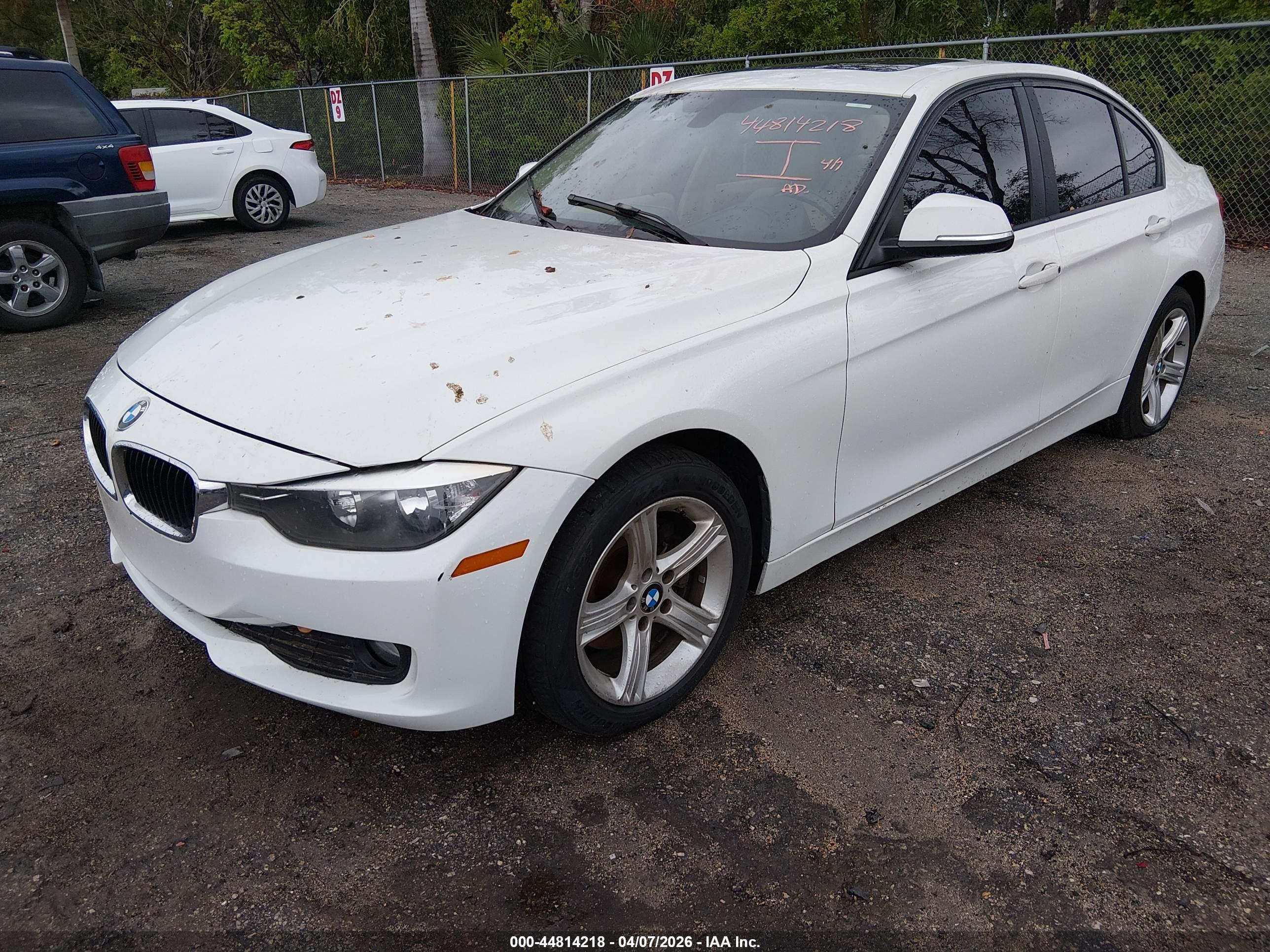 BMW 320I image 2
