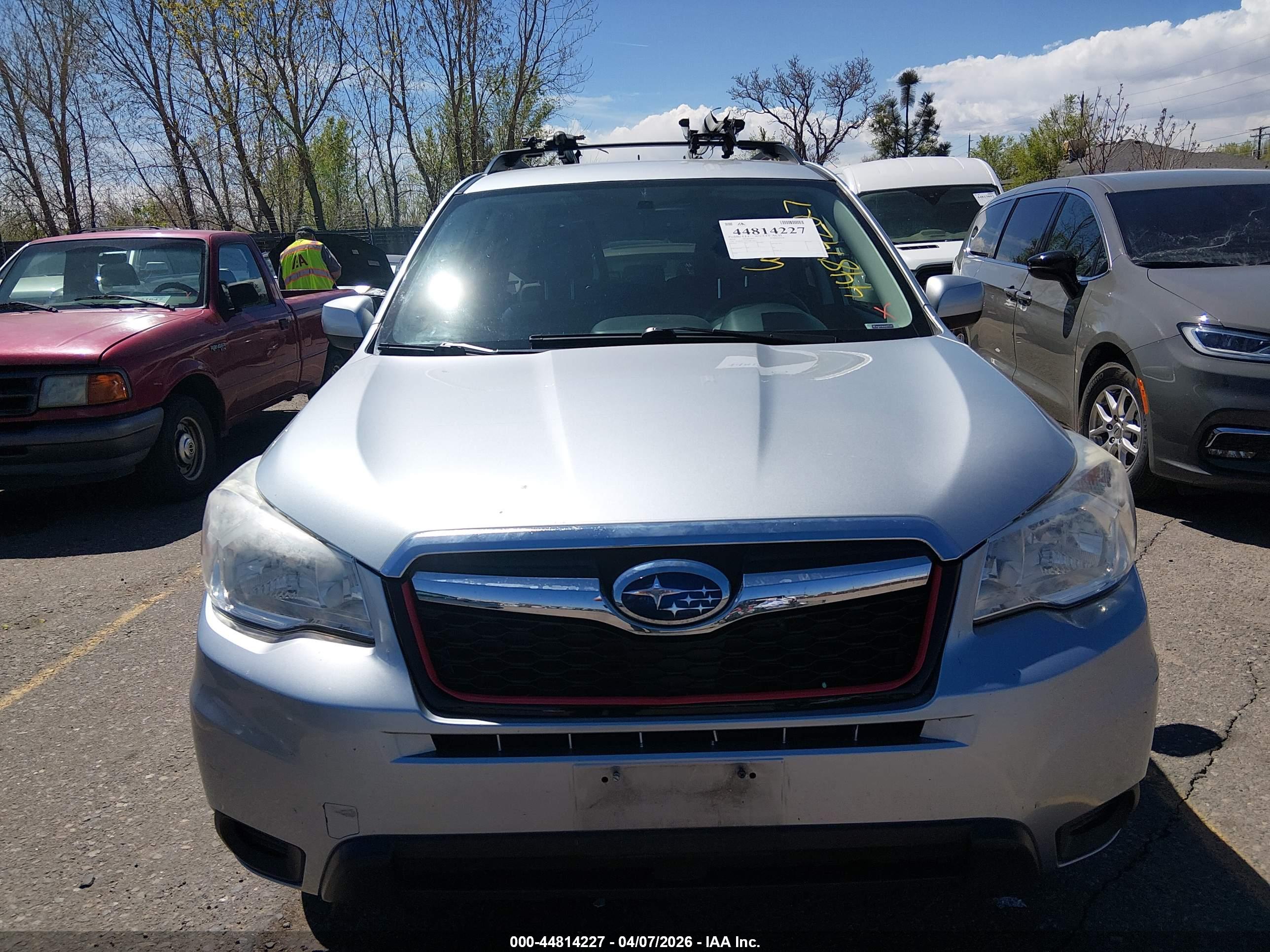 SUBARU FORESTER image 6
