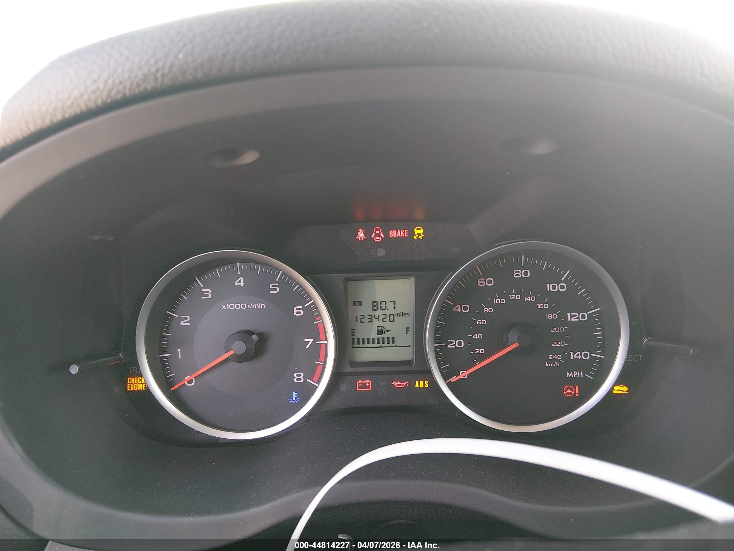 SUBARU FORESTER image 7