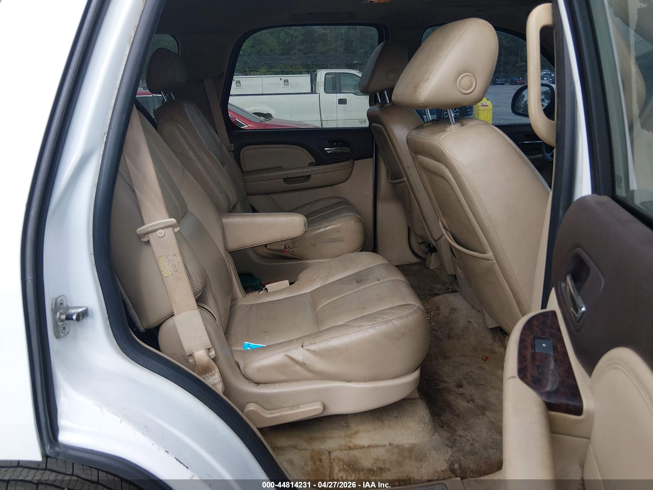 GMC YUKON image 8