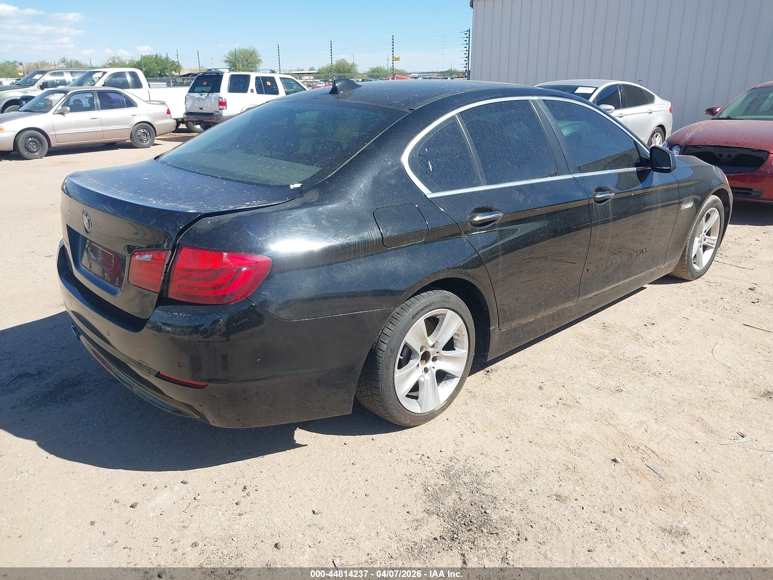 BMW 528I image 4