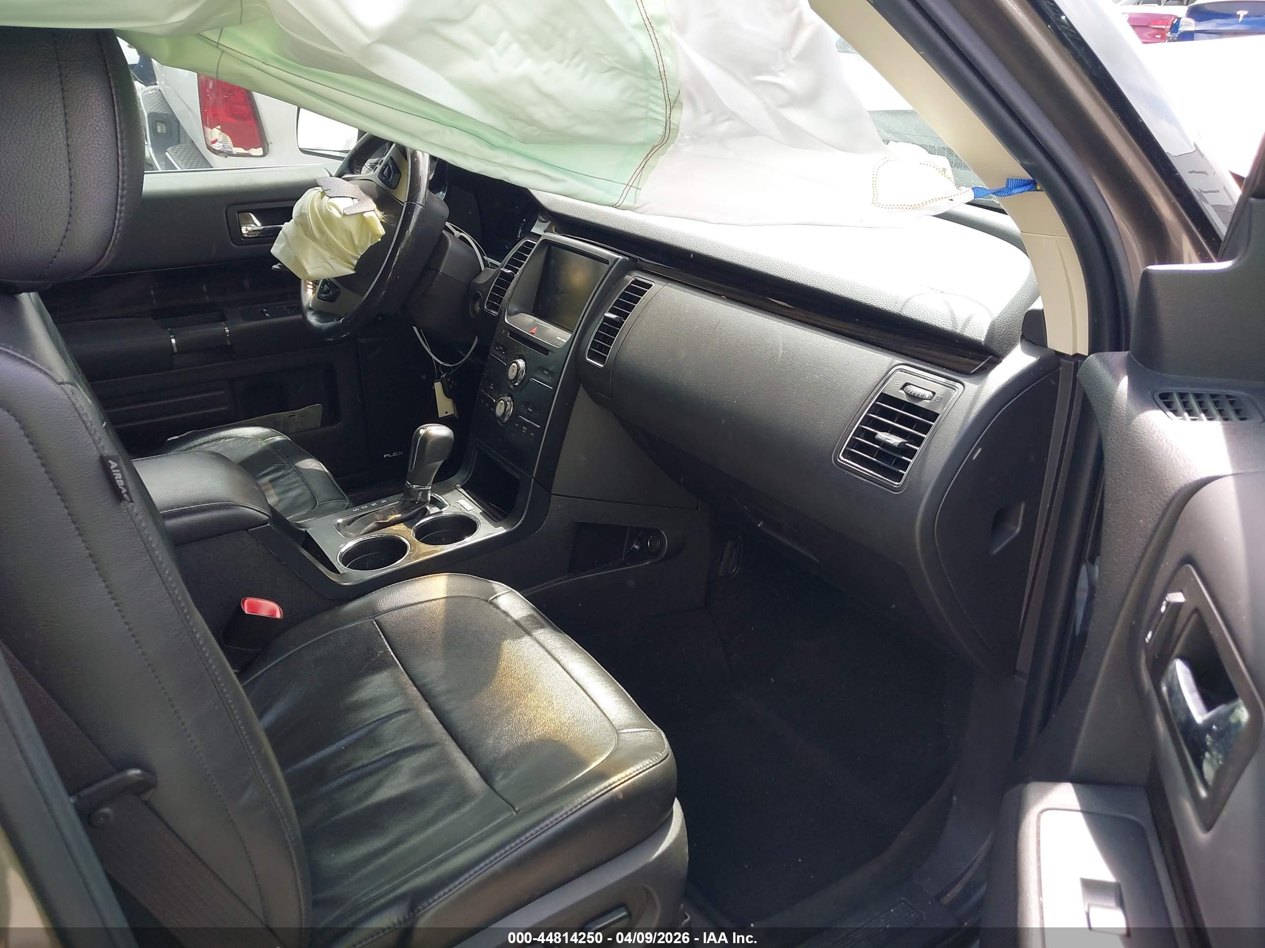 FORD FLEX image 5
