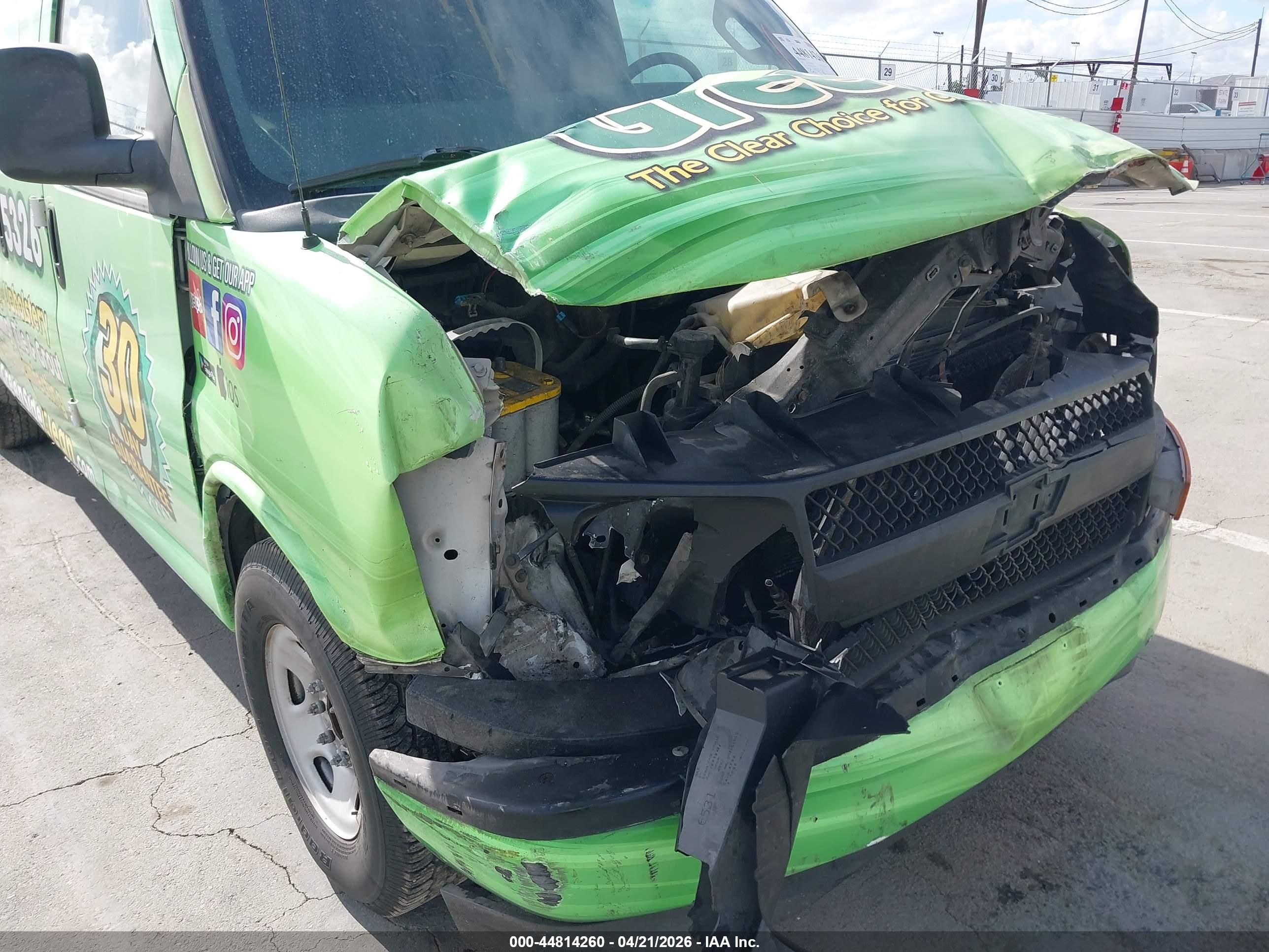 CHEVROLET EXPRESS image 6