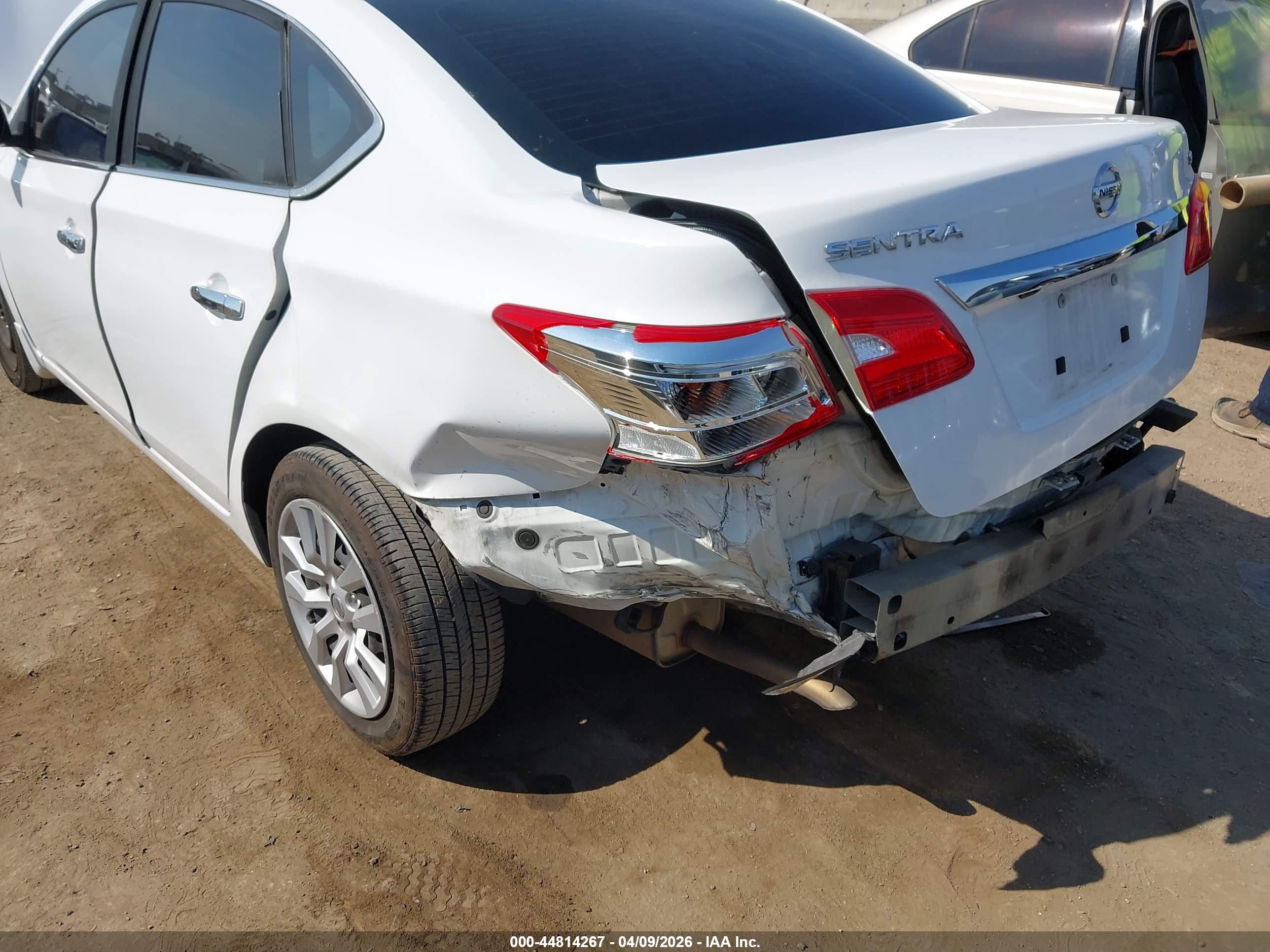 NISSAN SENTRA image 6
