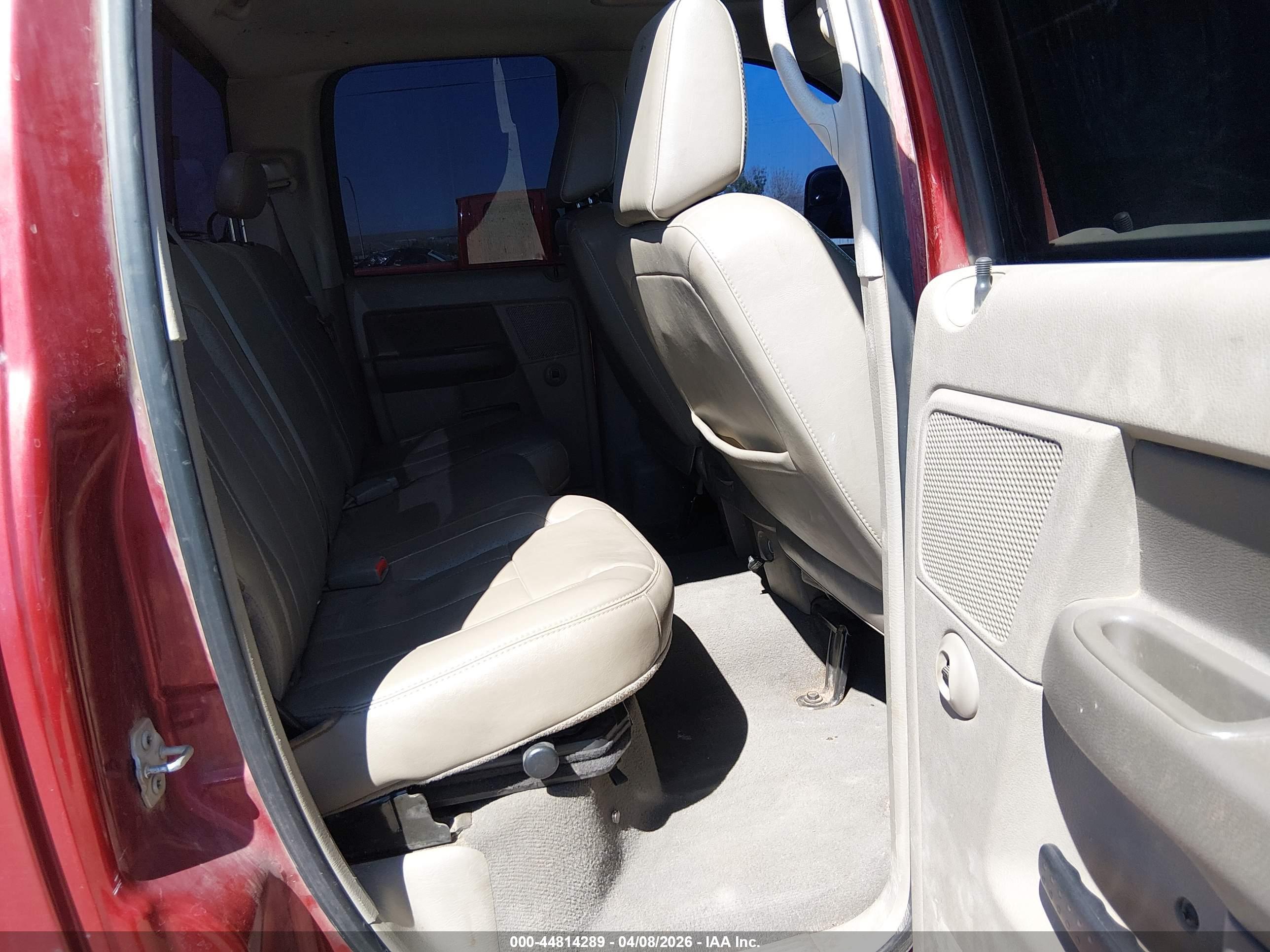 DODGE RAM image 8