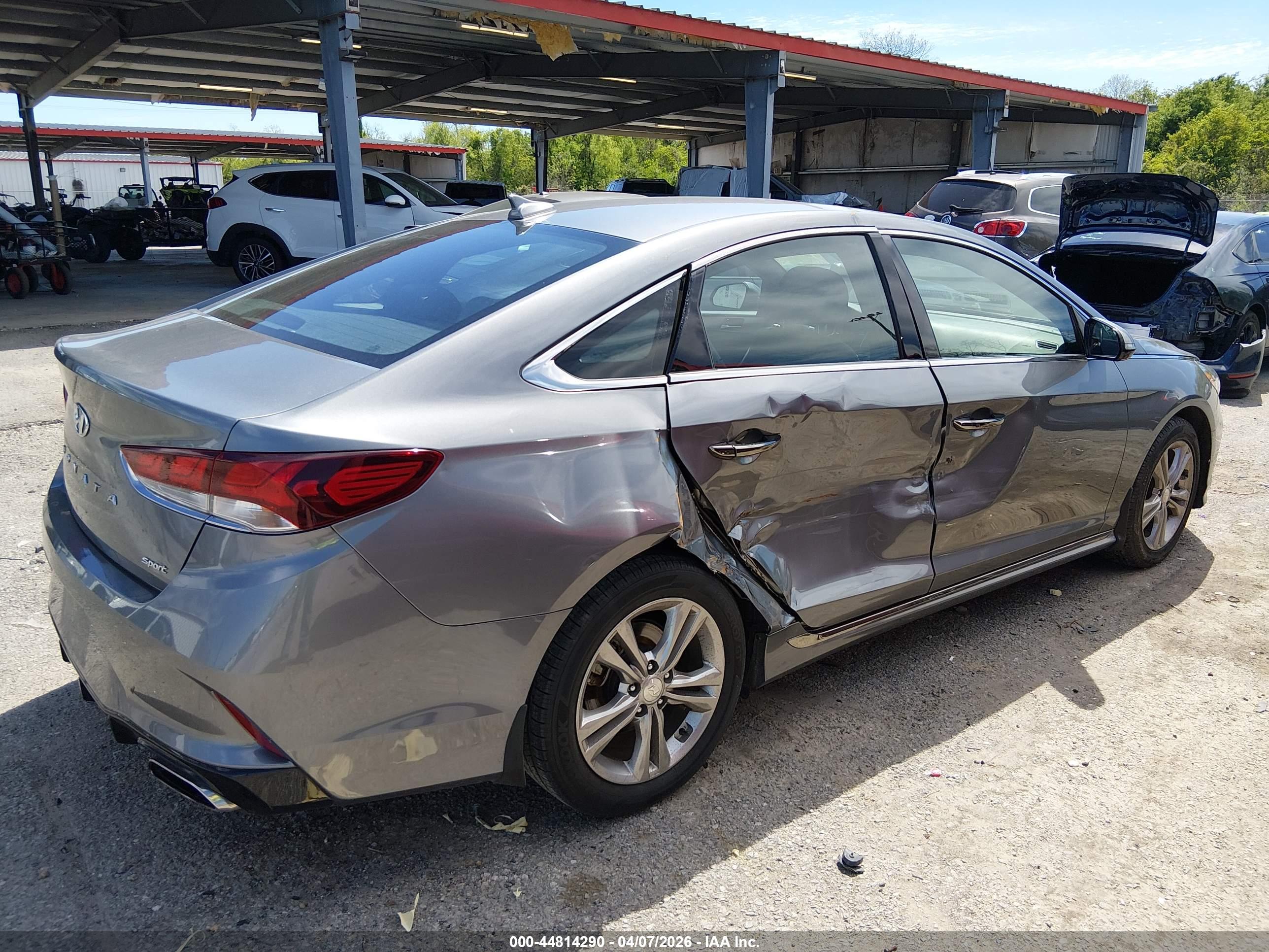 HYUNDAI SONATA image 4