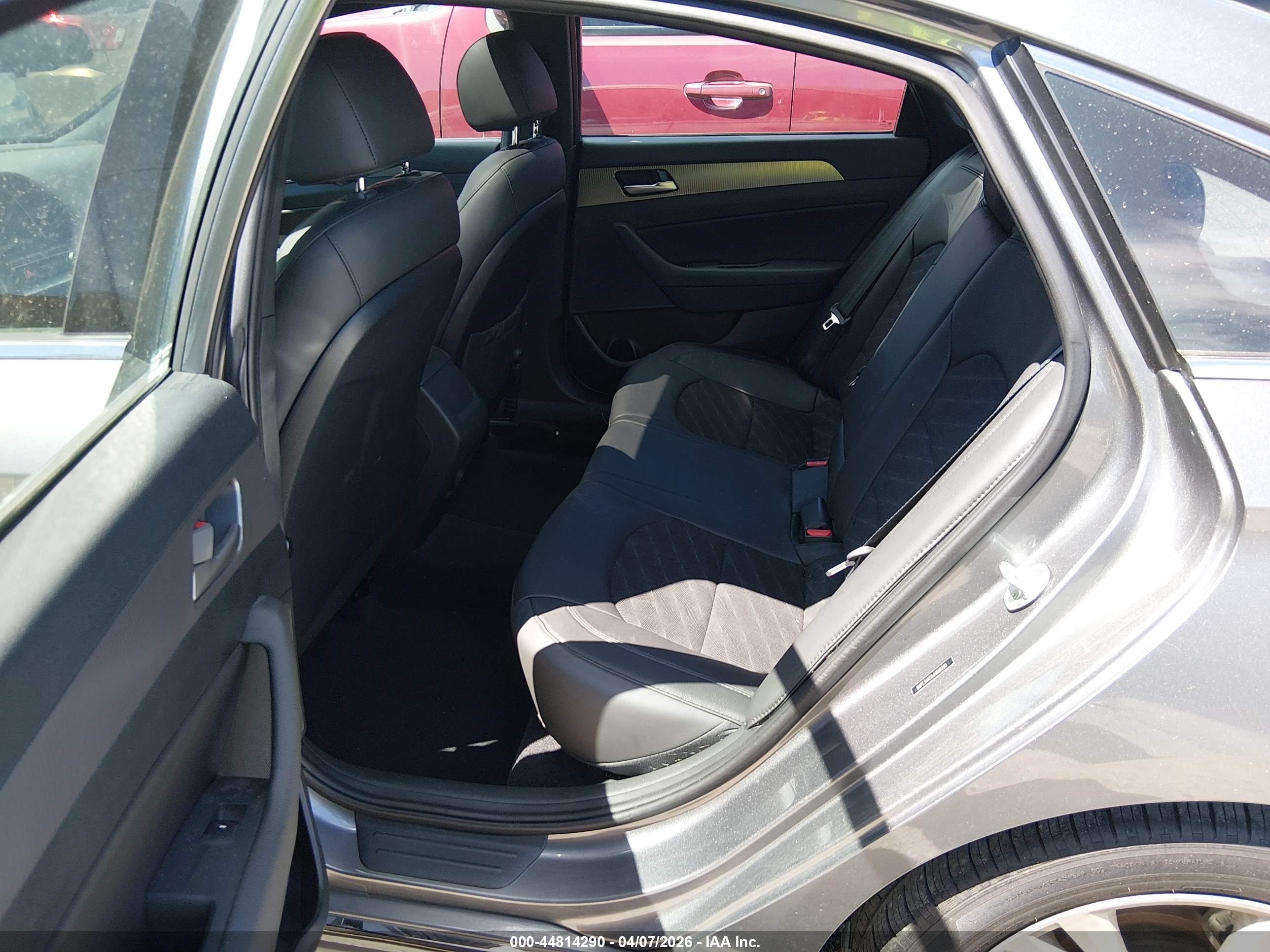 HYUNDAI SONATA image 8