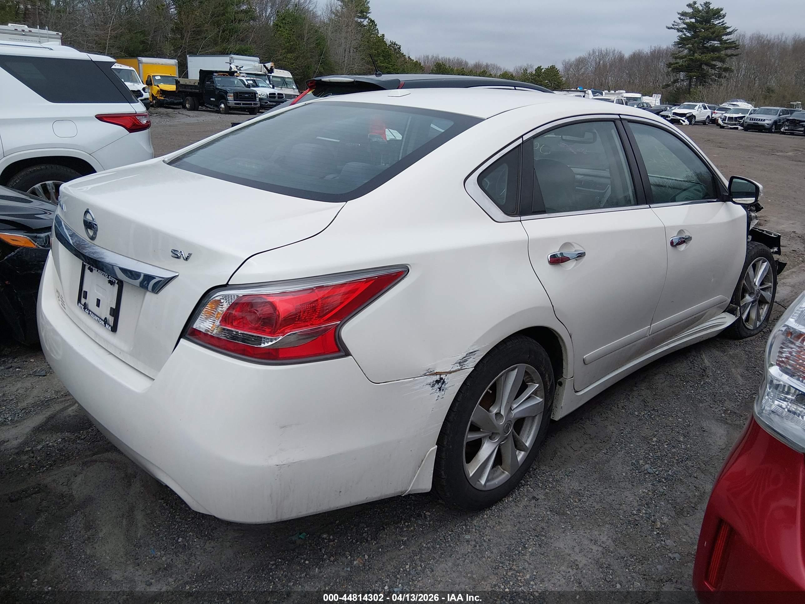NISSAN ALTIMA image 4
