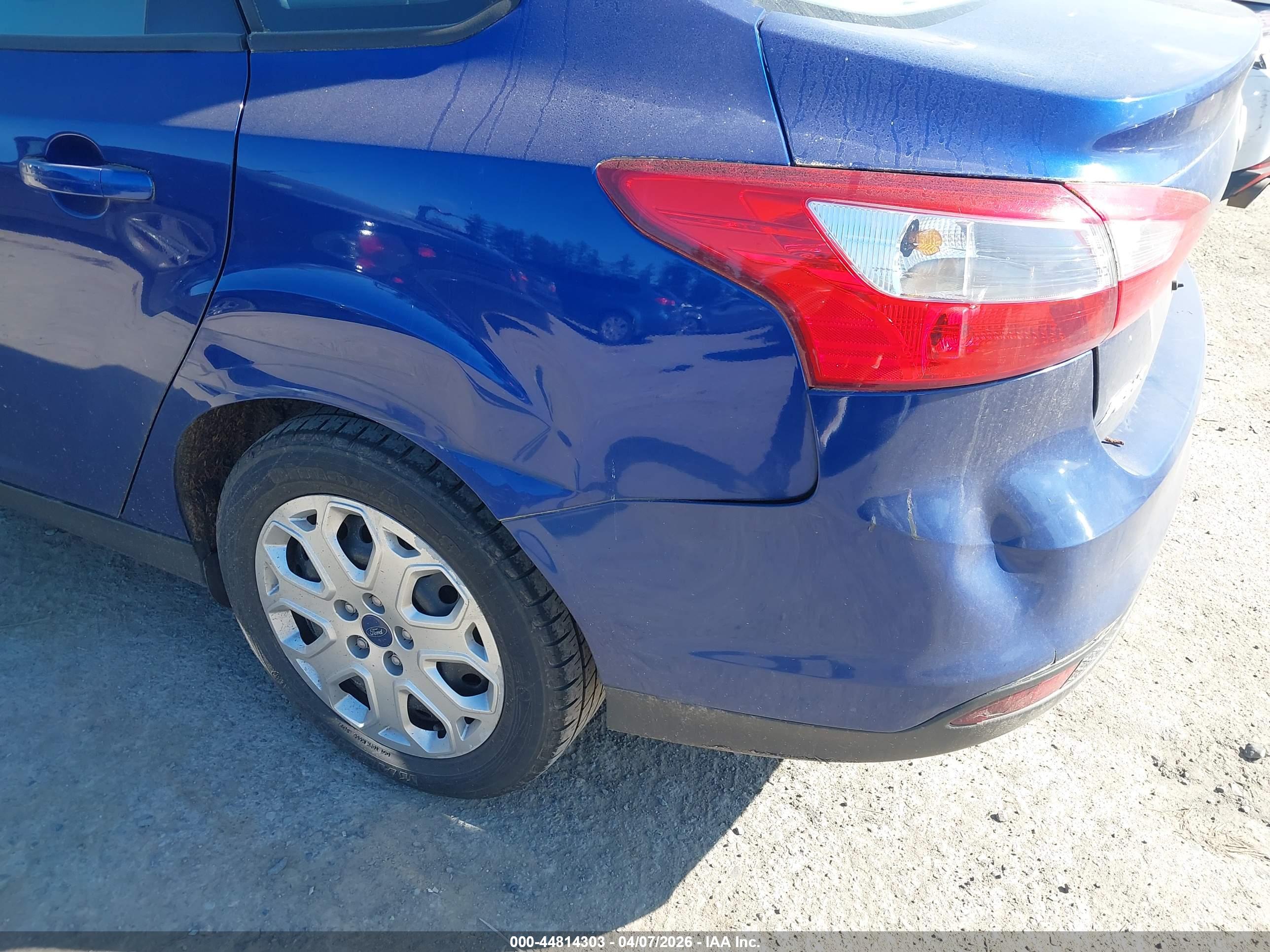 FORD FOCUS image 6