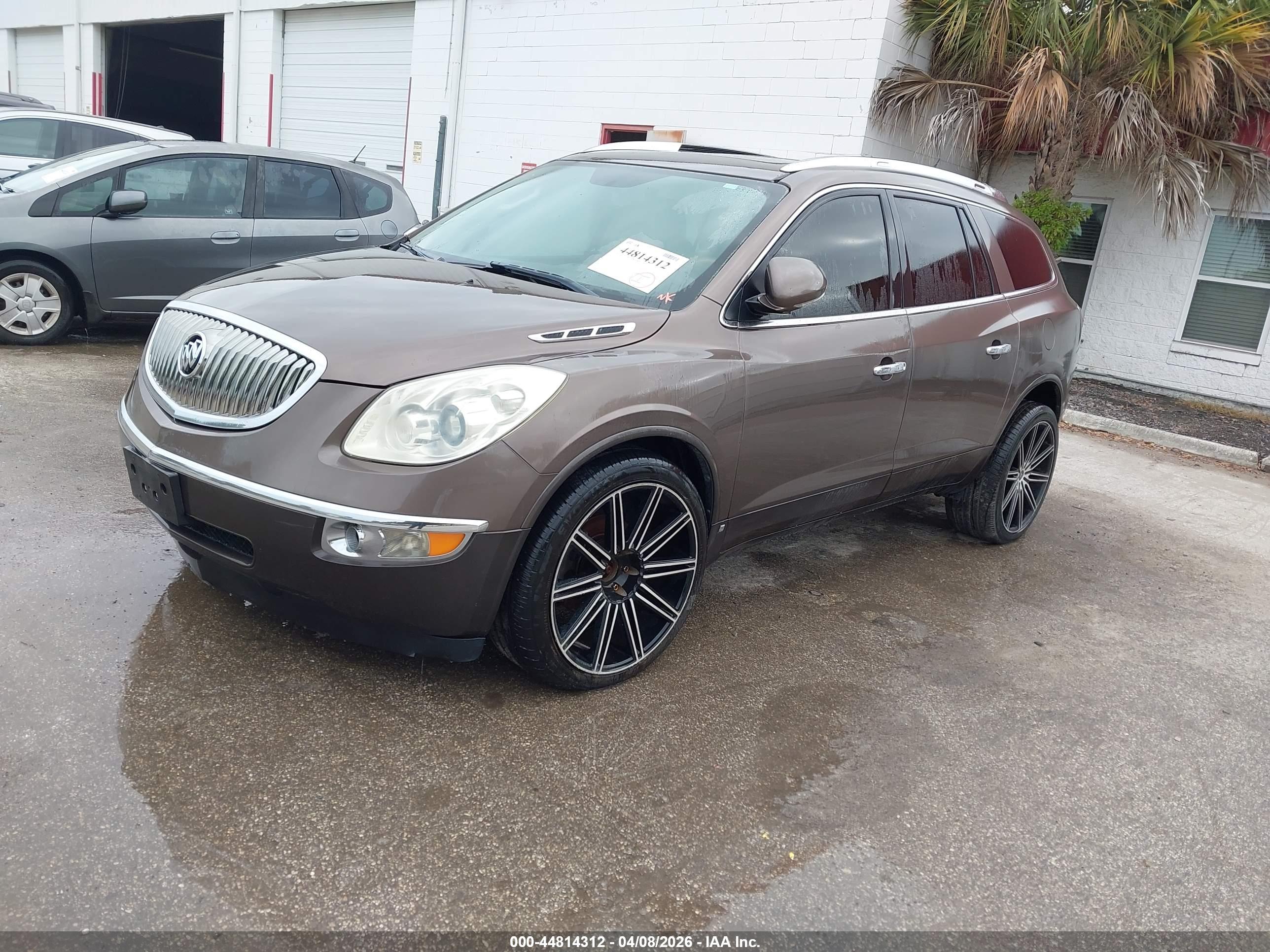 BUICK ENCLAVE image 2