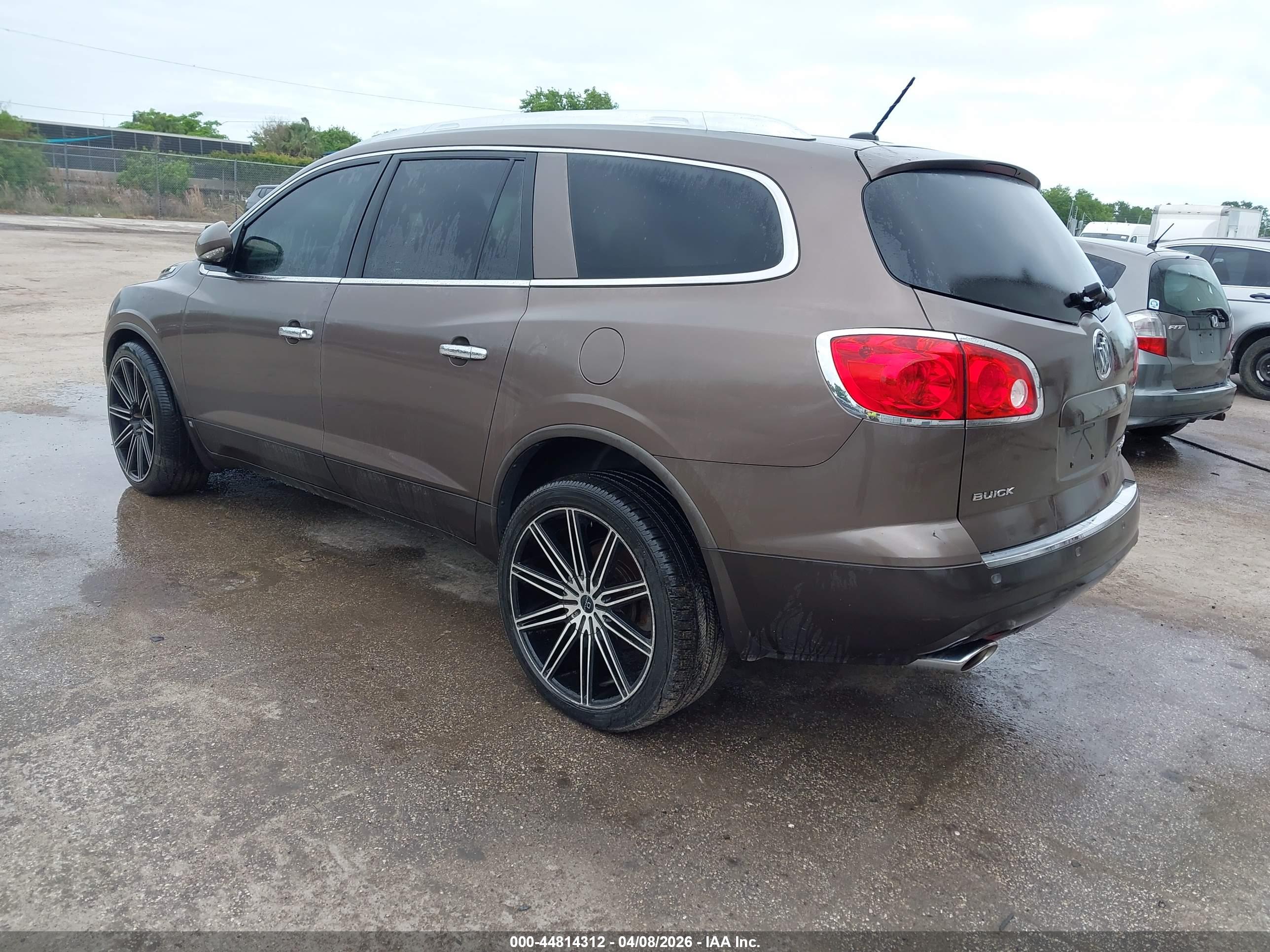 BUICK ENCLAVE image 3