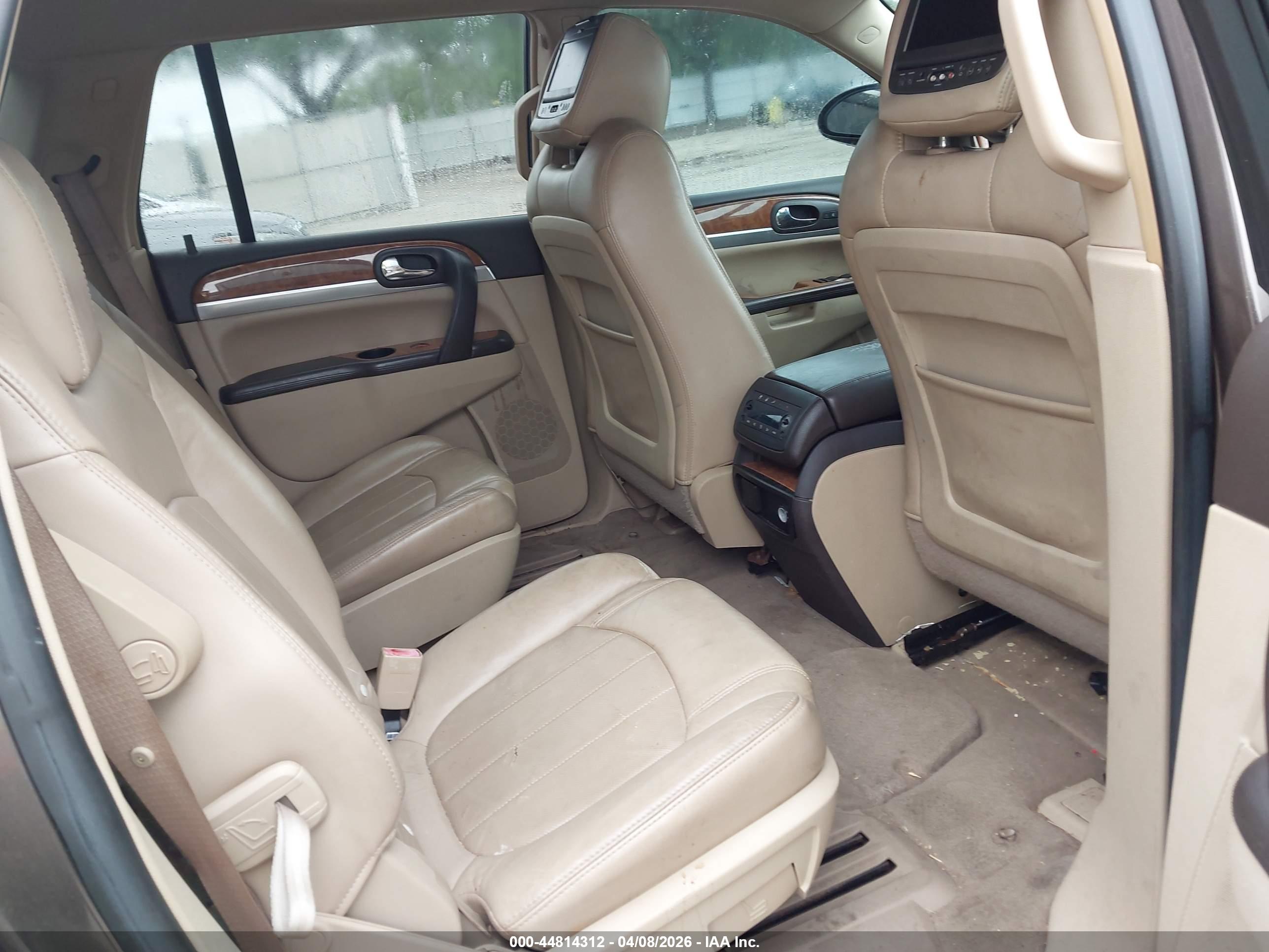 BUICK ENCLAVE image 8