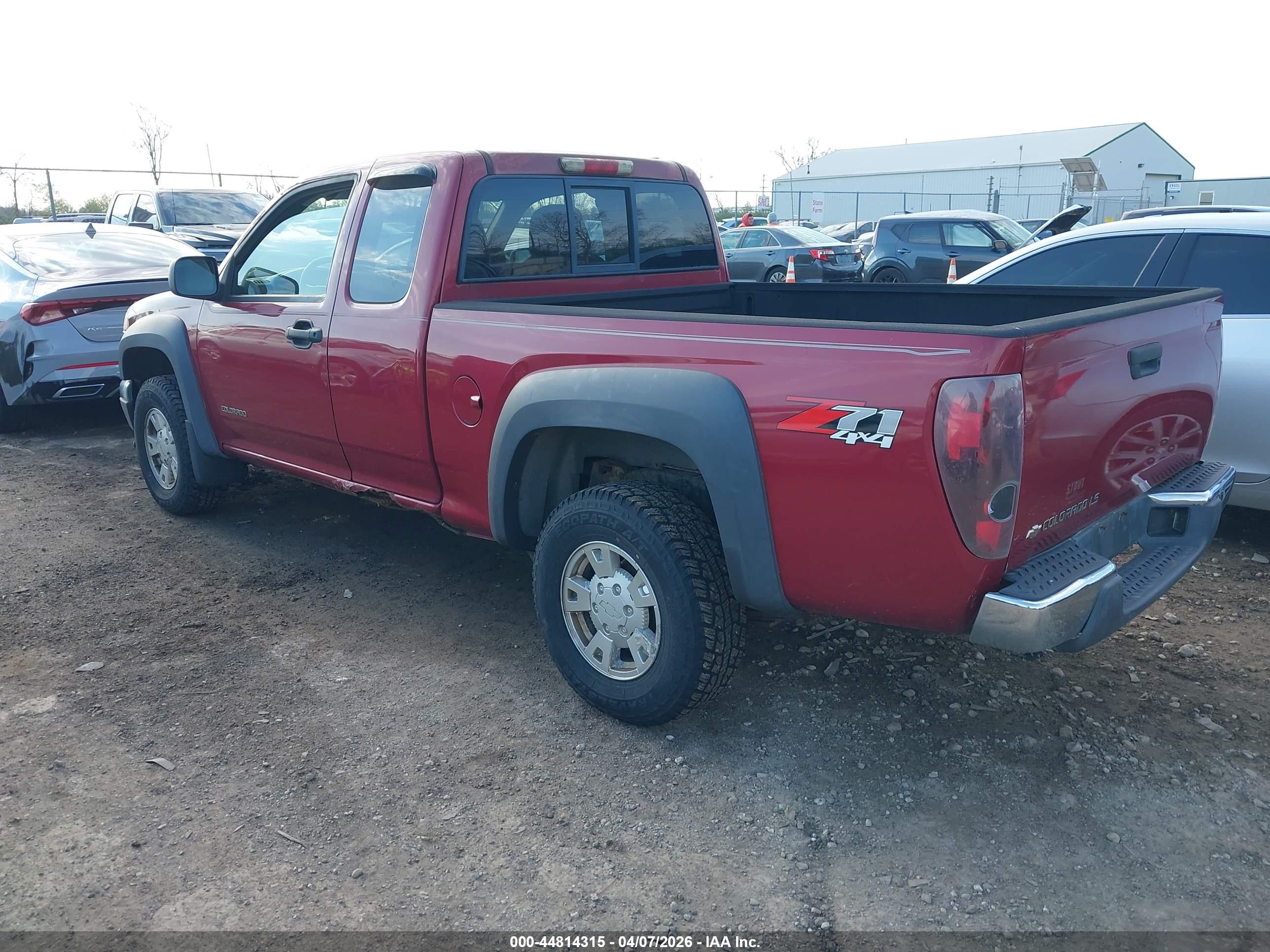 CHEVROLET COLORADO image 3