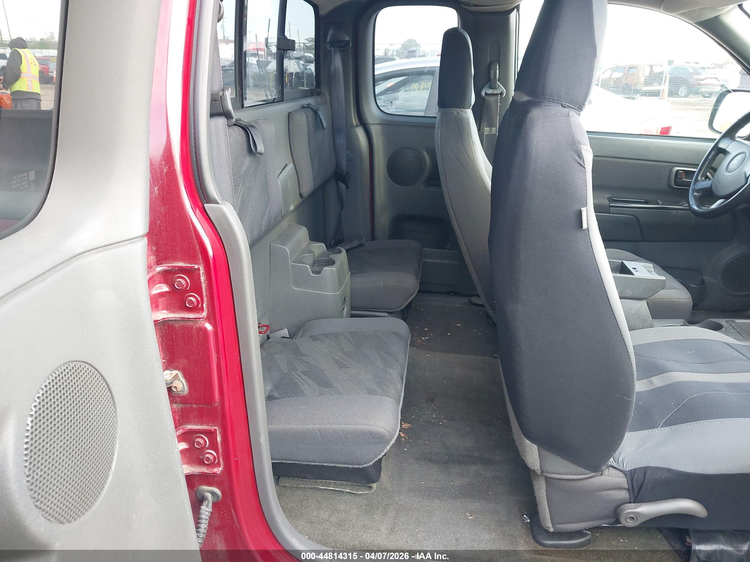 CHEVROLET COLORADO image 8