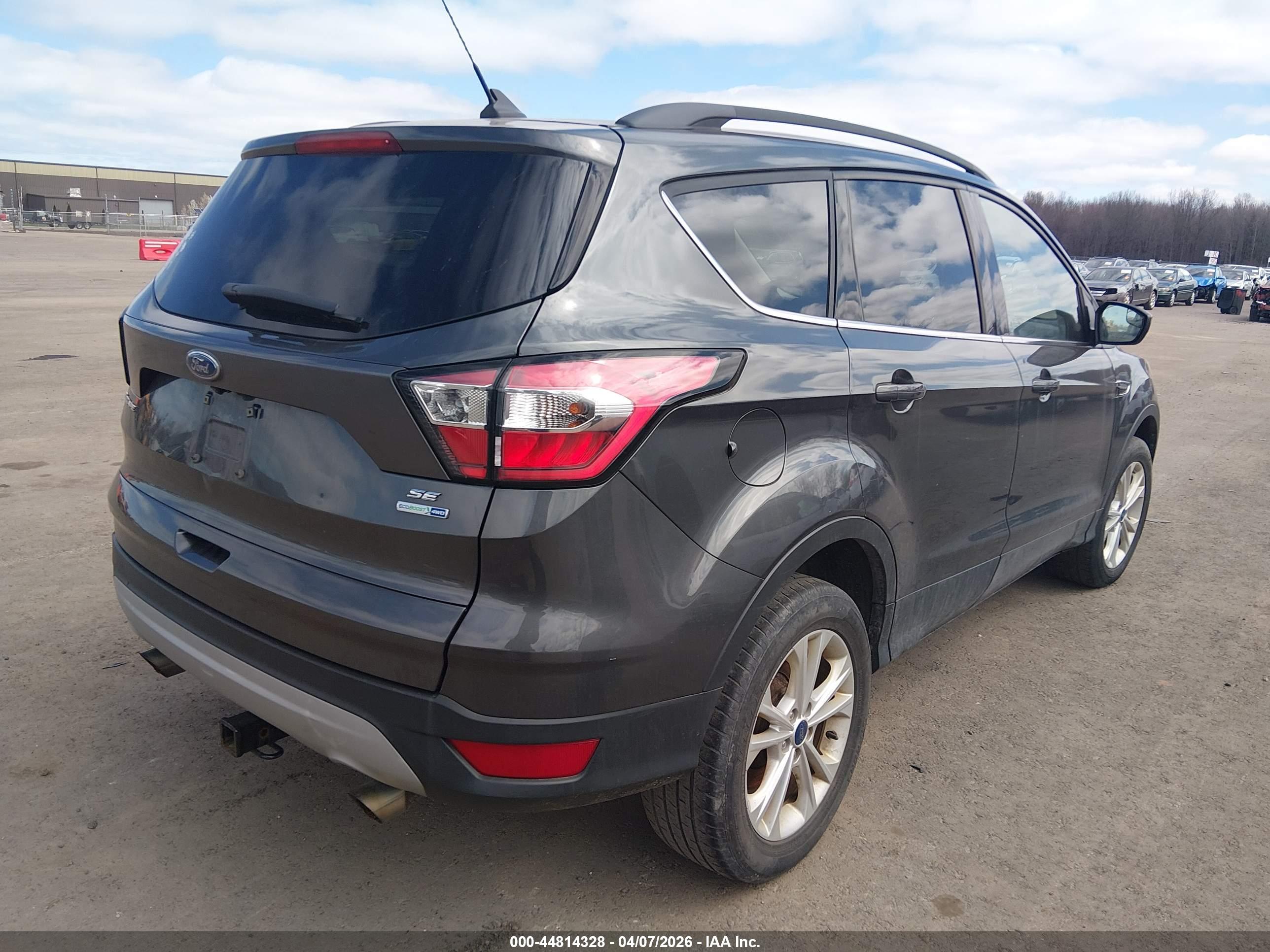 FORD ESCAPE image 4