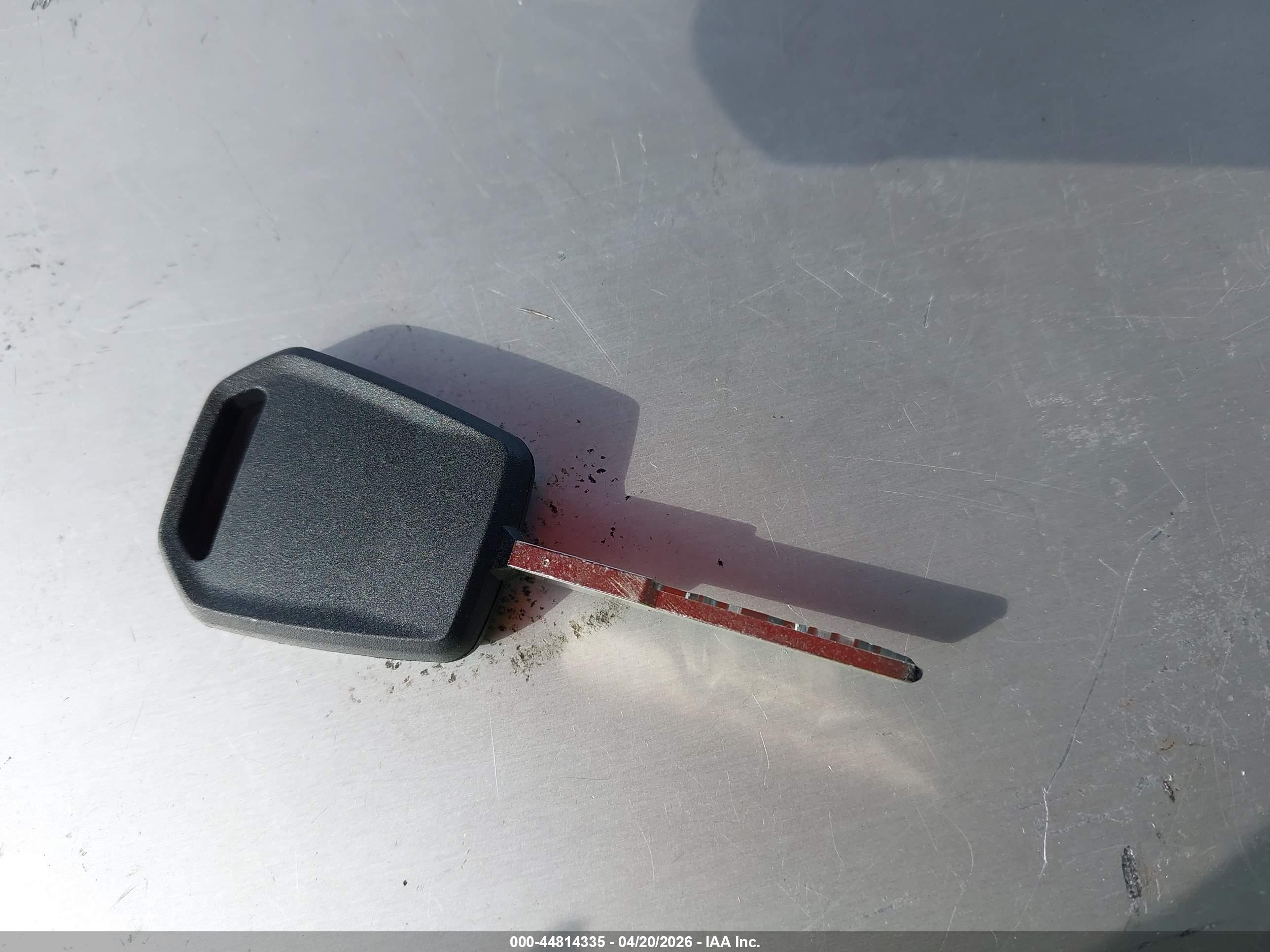 FORD FUSION image 11