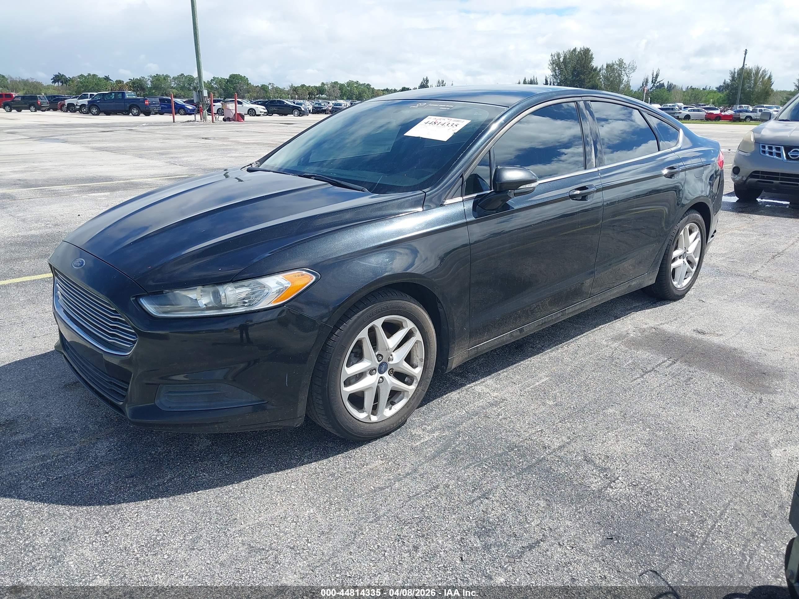 FORD FUSION image 2