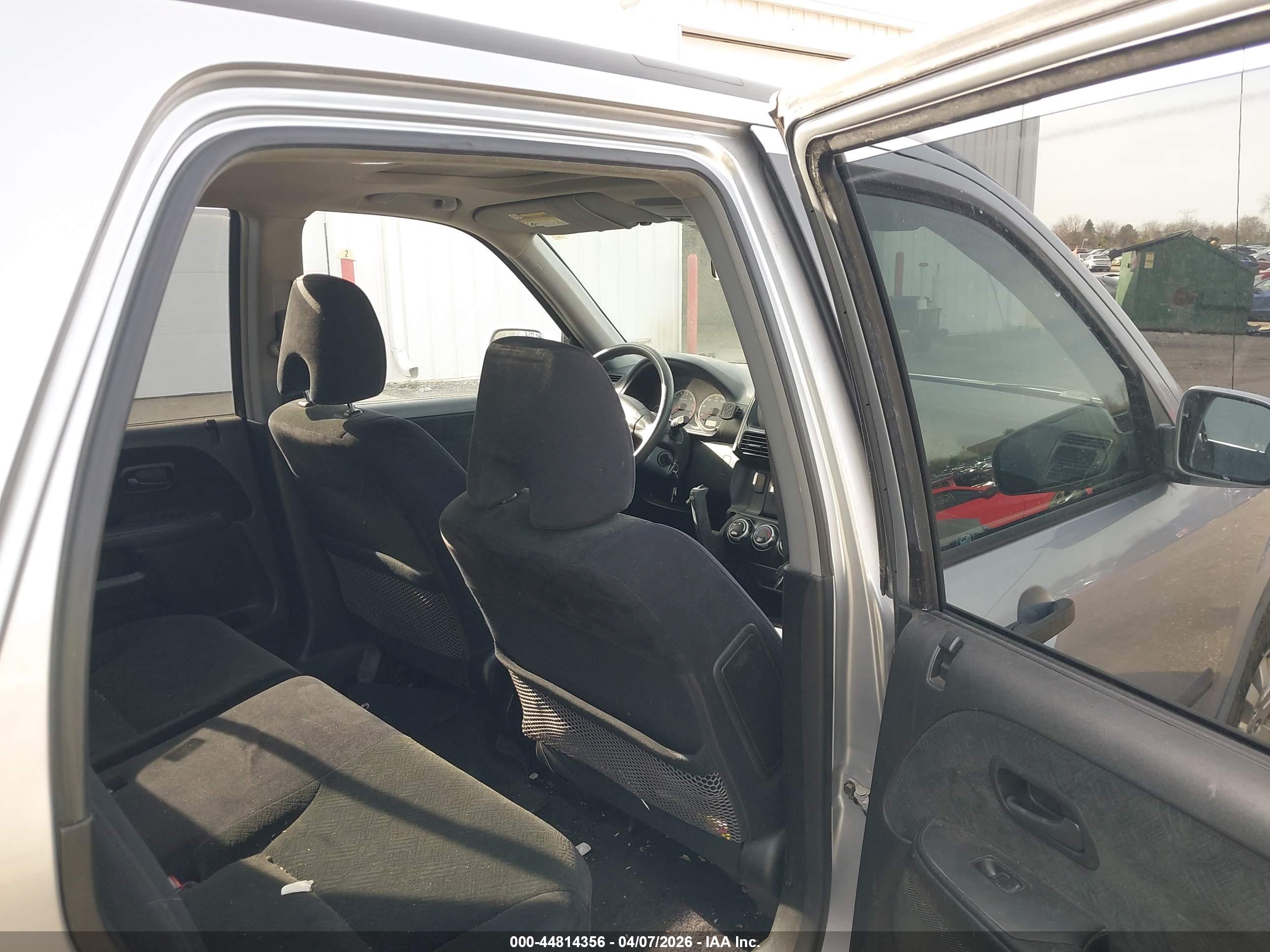 HONDA CR-V image 8