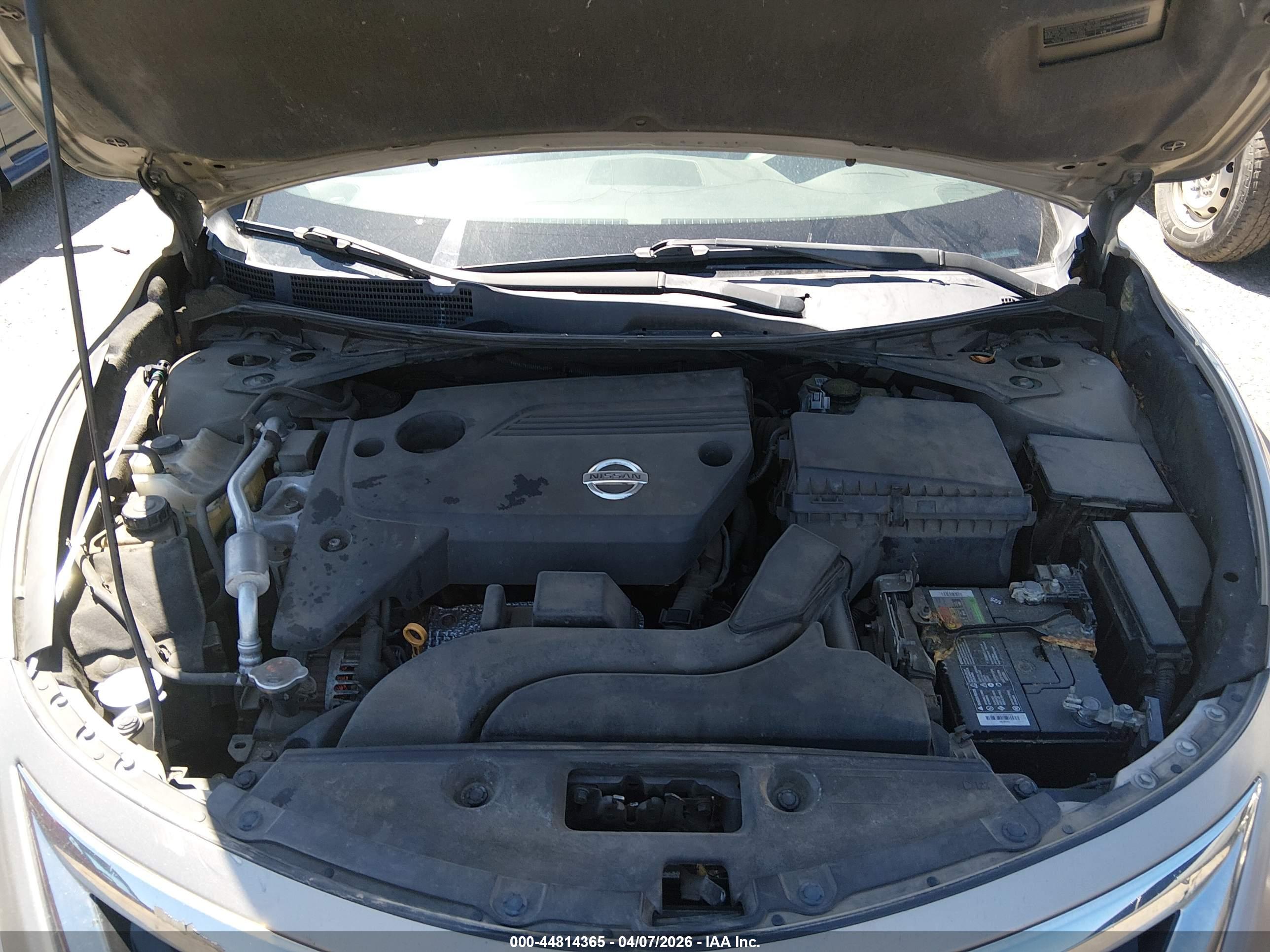 NISSAN ALTIMA image 10