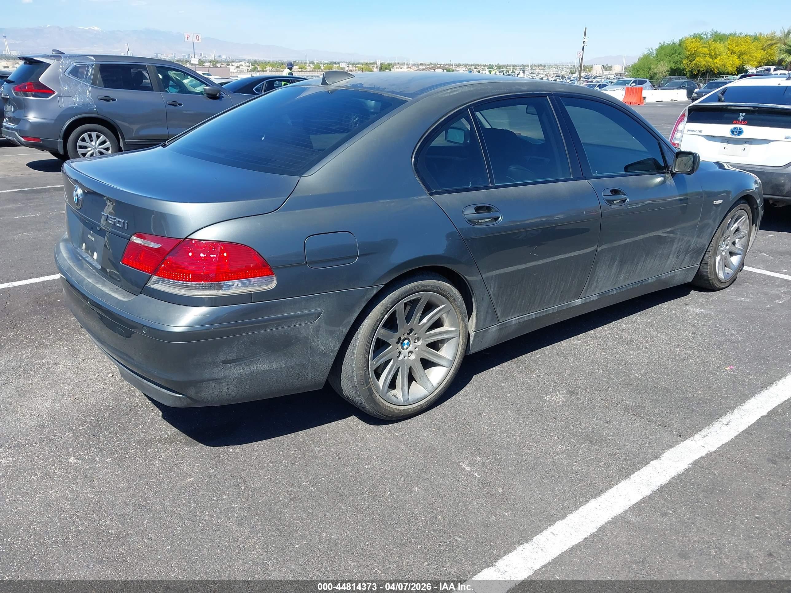 BMW 750I image 4