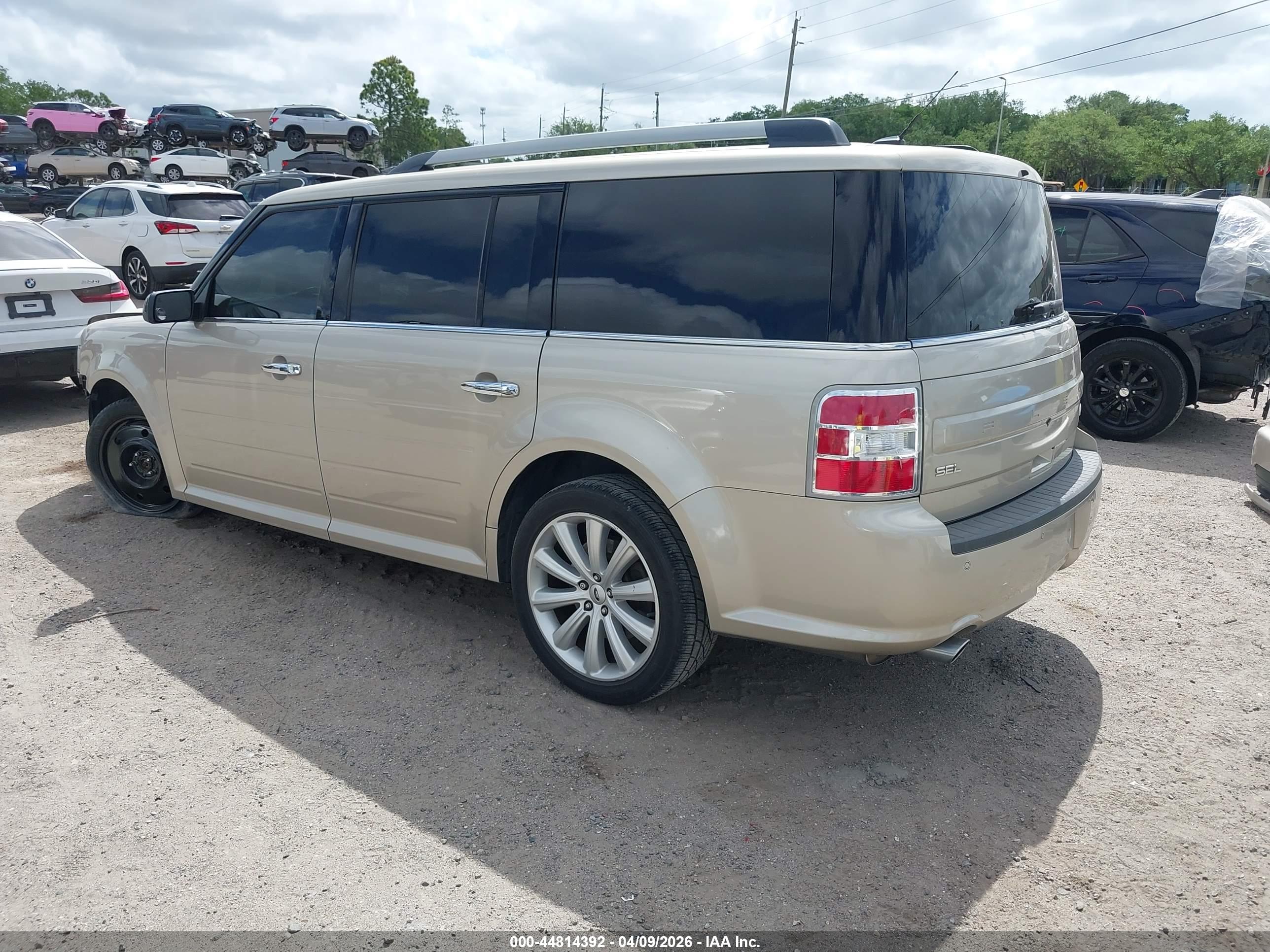 FORD FLEX image 3