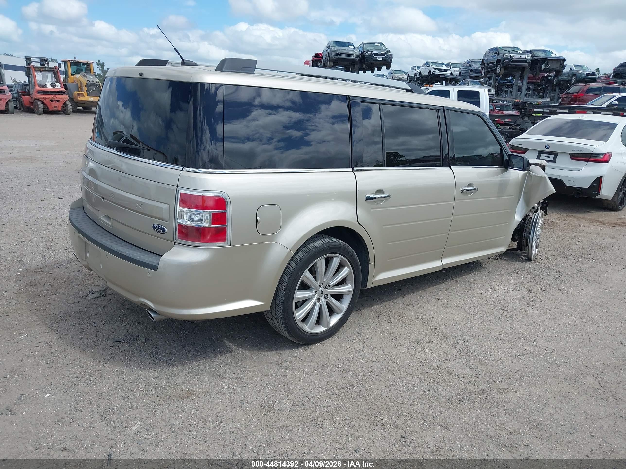 FORD FLEX image 4