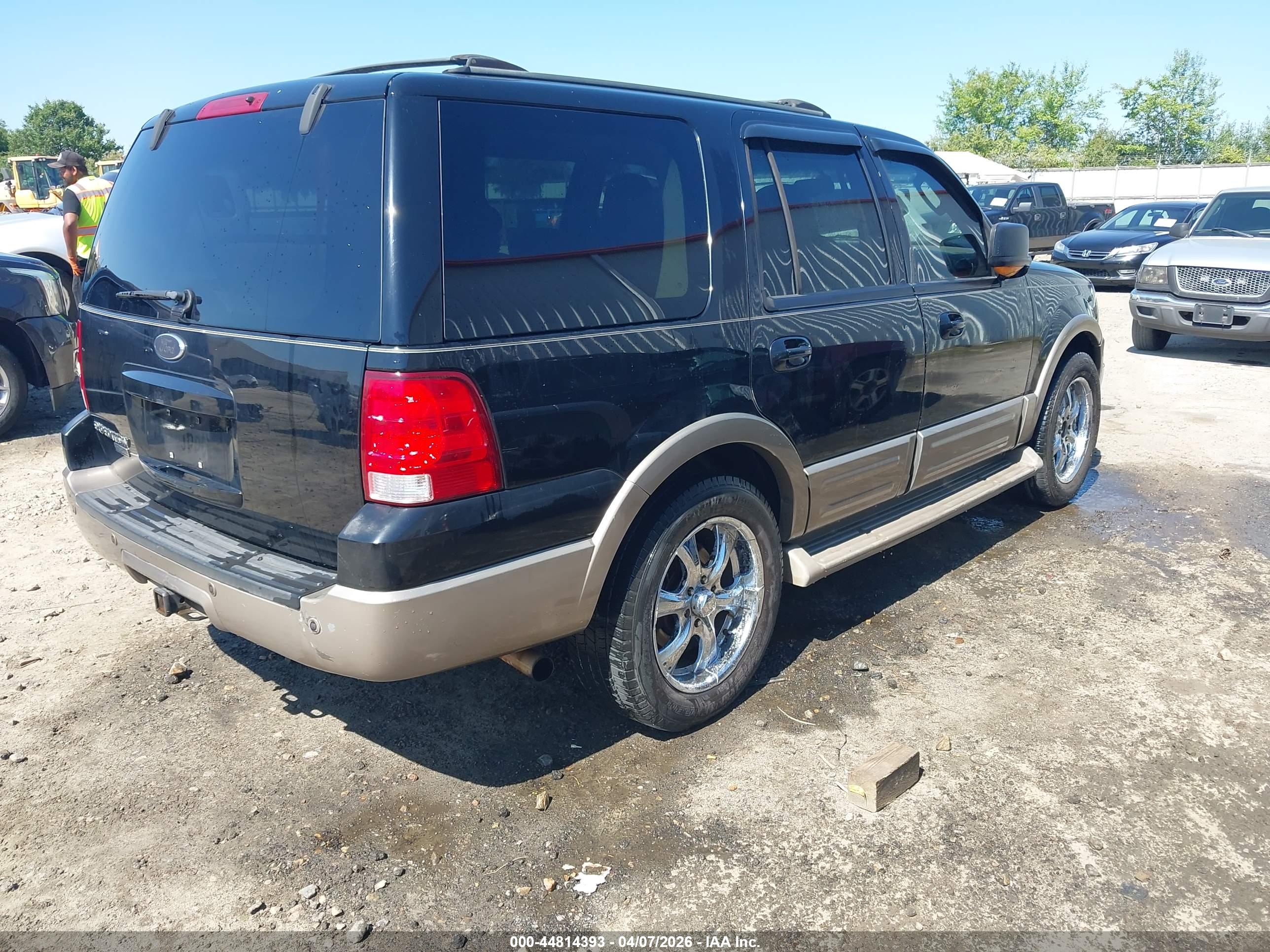 FORD EXPEDITION image 4