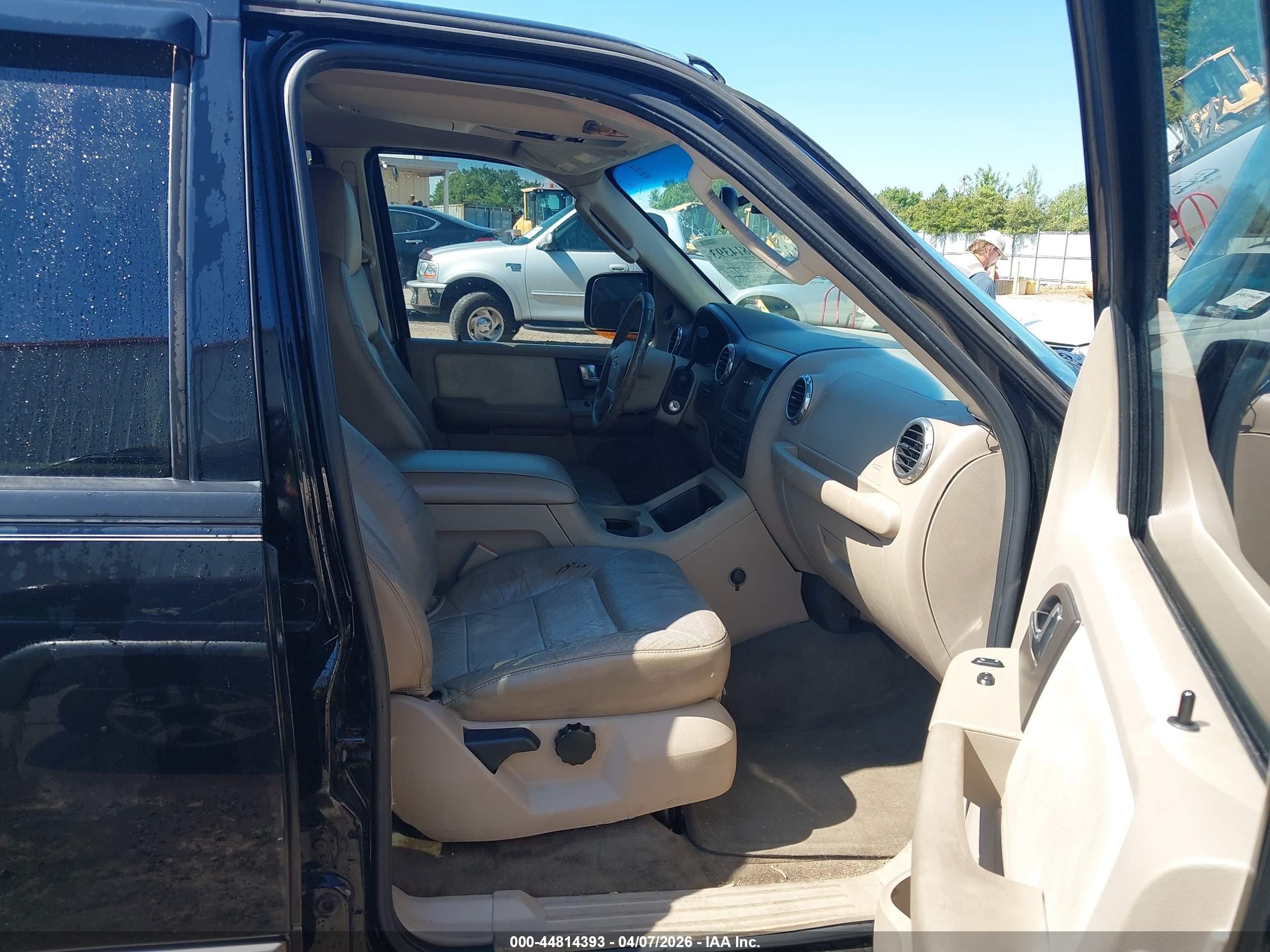 FORD EXPEDITION image 5