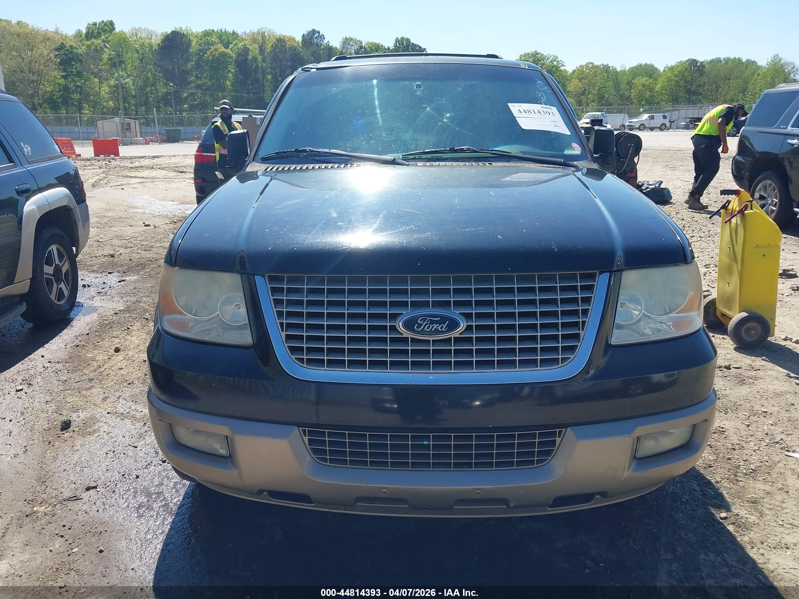 FORD EXPEDITION image 6