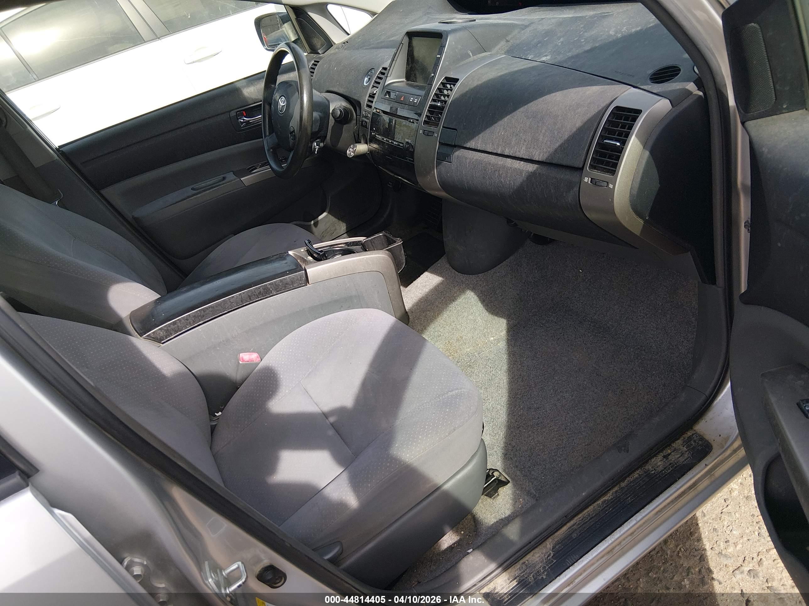 TOYOTA PRIUS image 5
