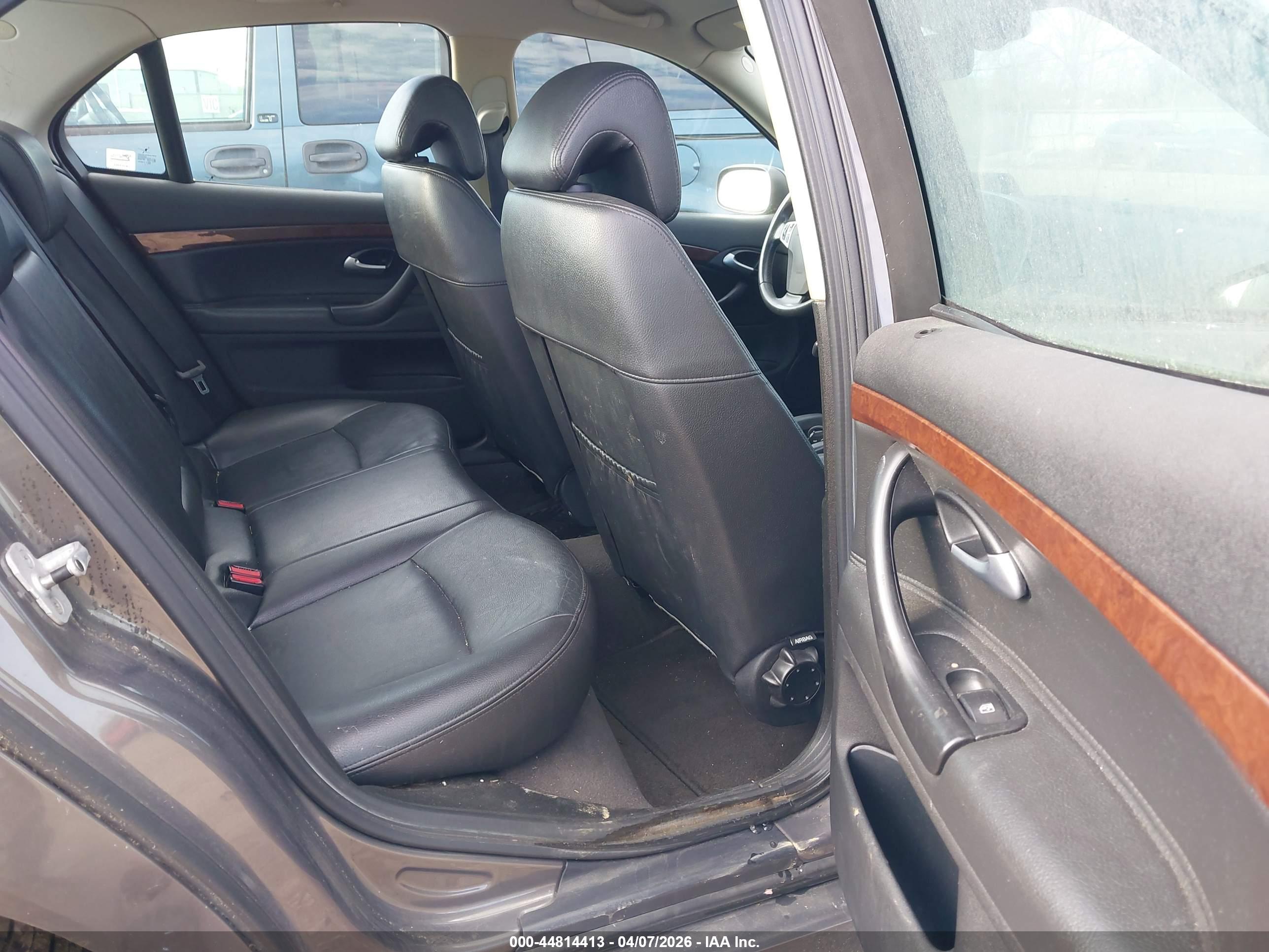 SAAB 9-3 image 8