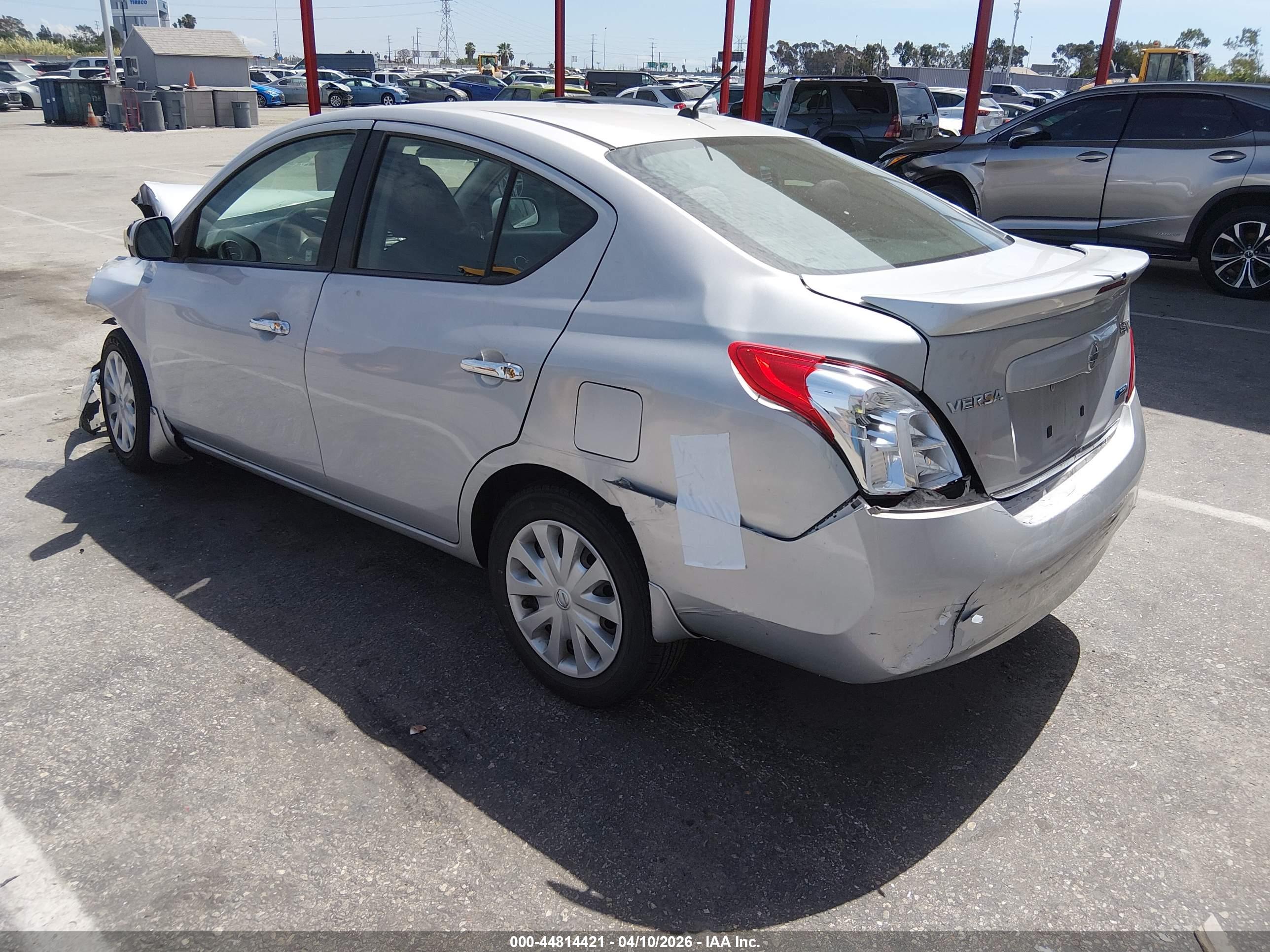 NISSAN VERSA image 3