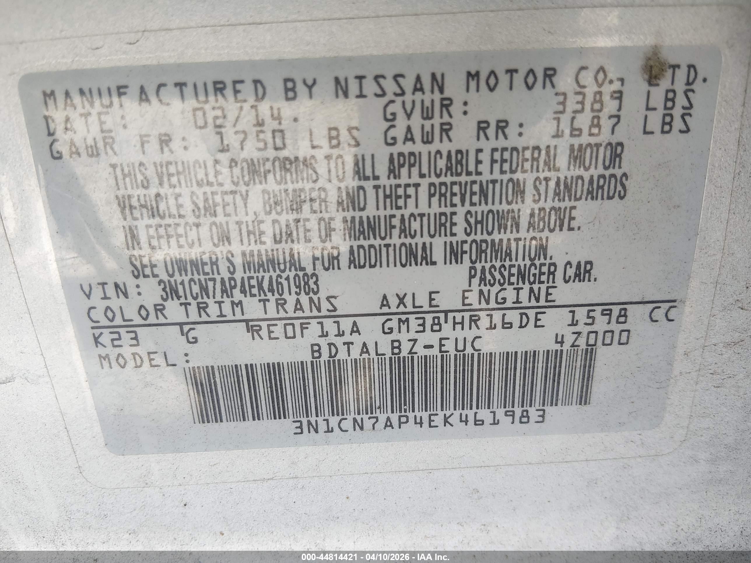 NISSAN VERSA image 9