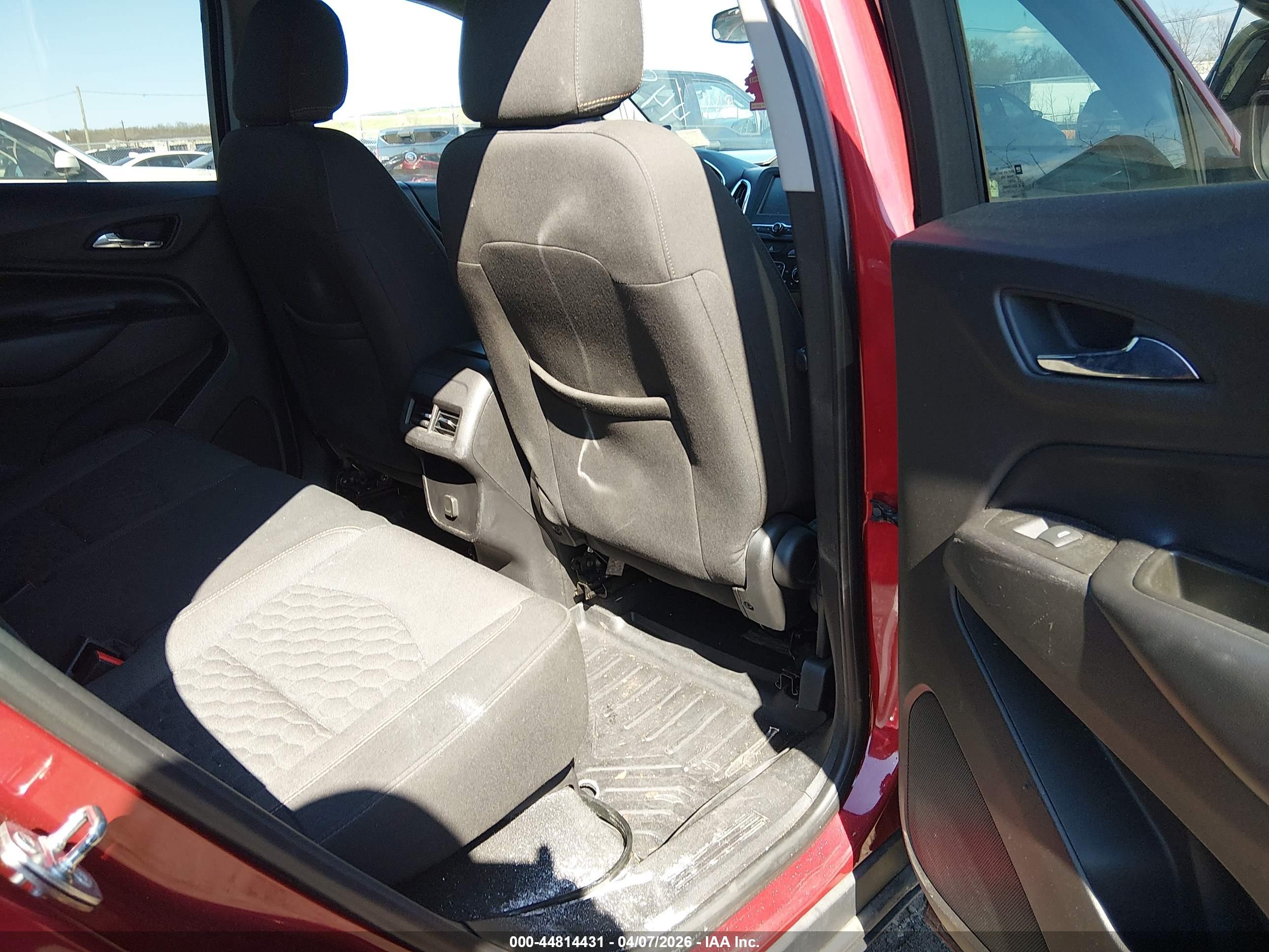 CHEVROLET EQUINOX image 8