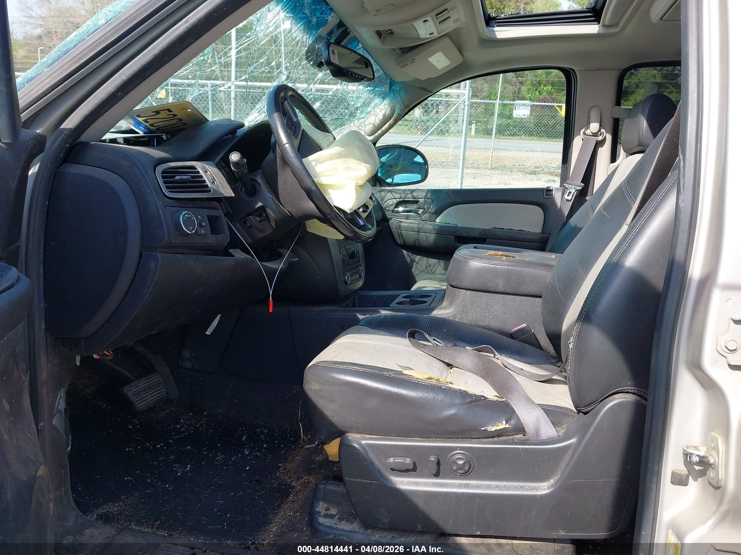 CHEVROLET TAHOE image 5
