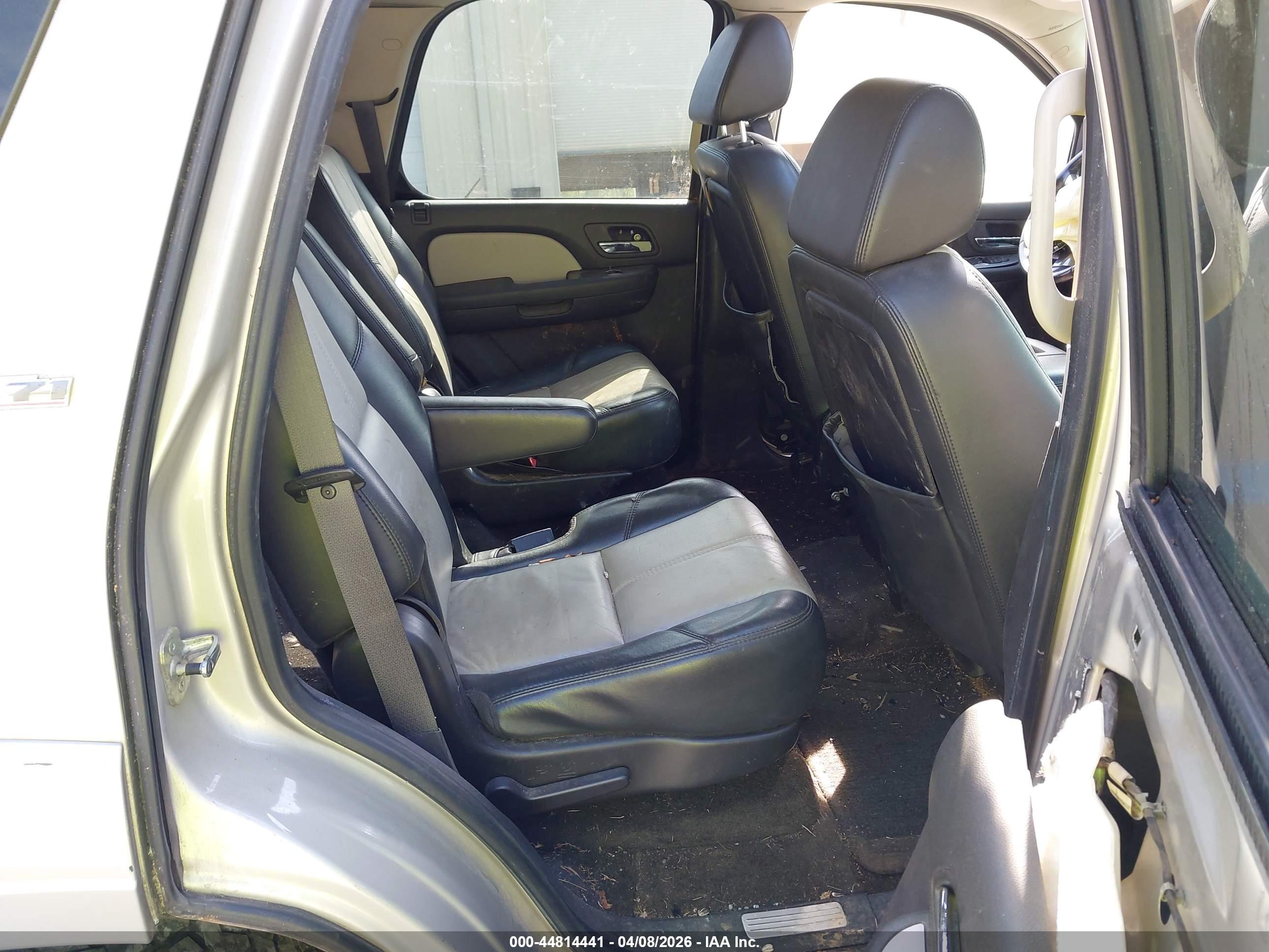 CHEVROLET TAHOE image 8