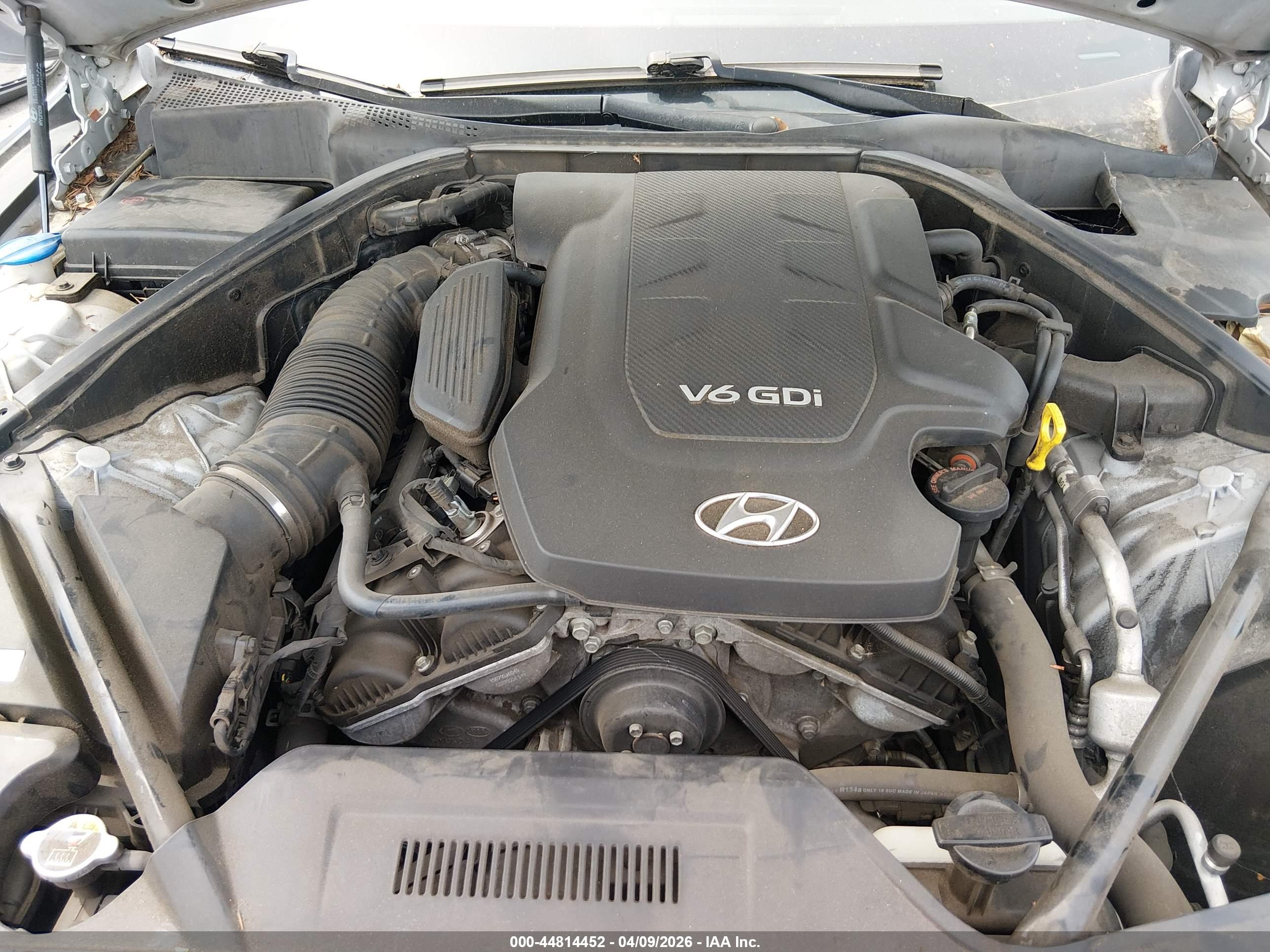 HYUNDAI GENESIS image 10