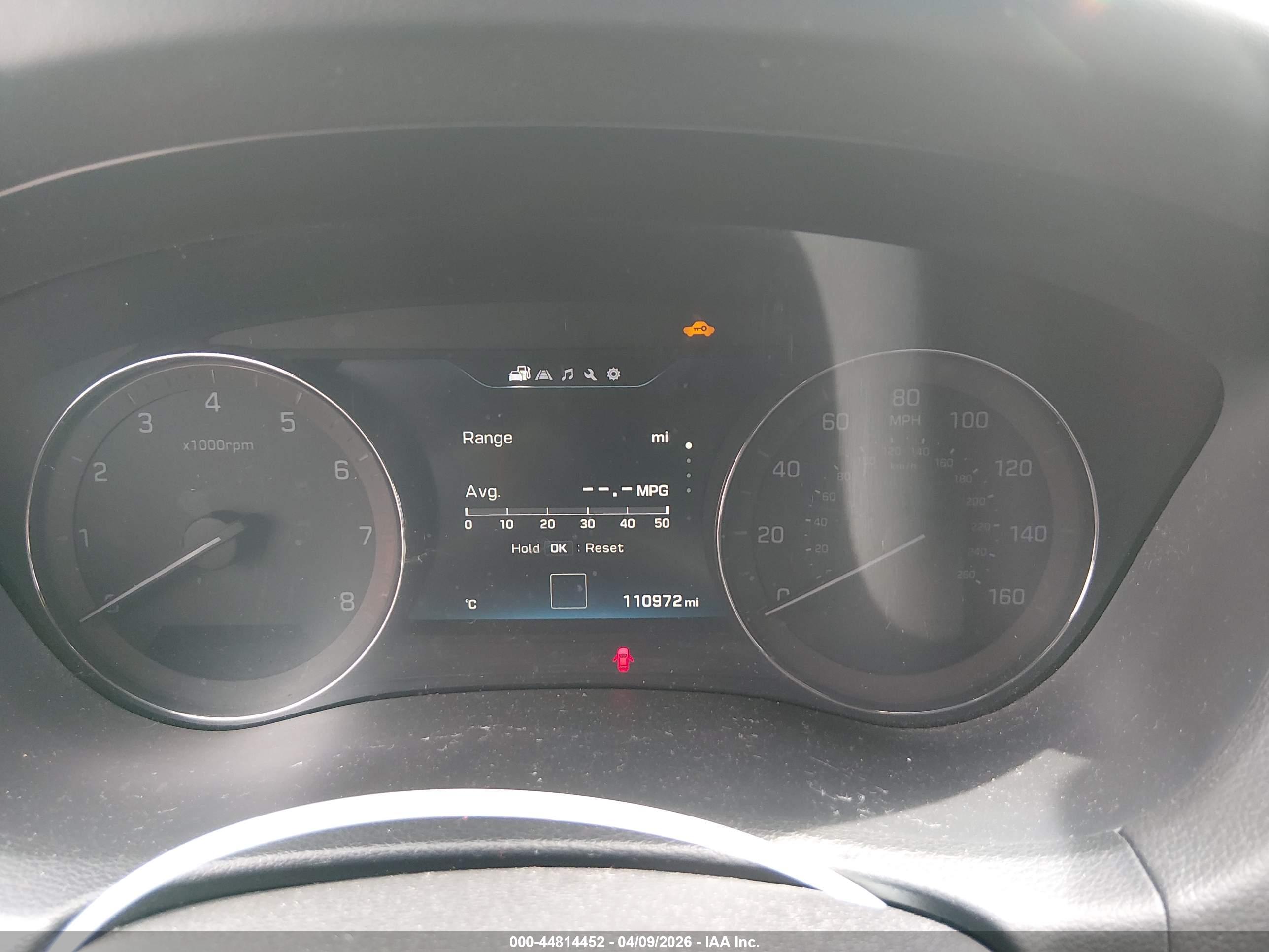 HYUNDAI GENESIS image 7