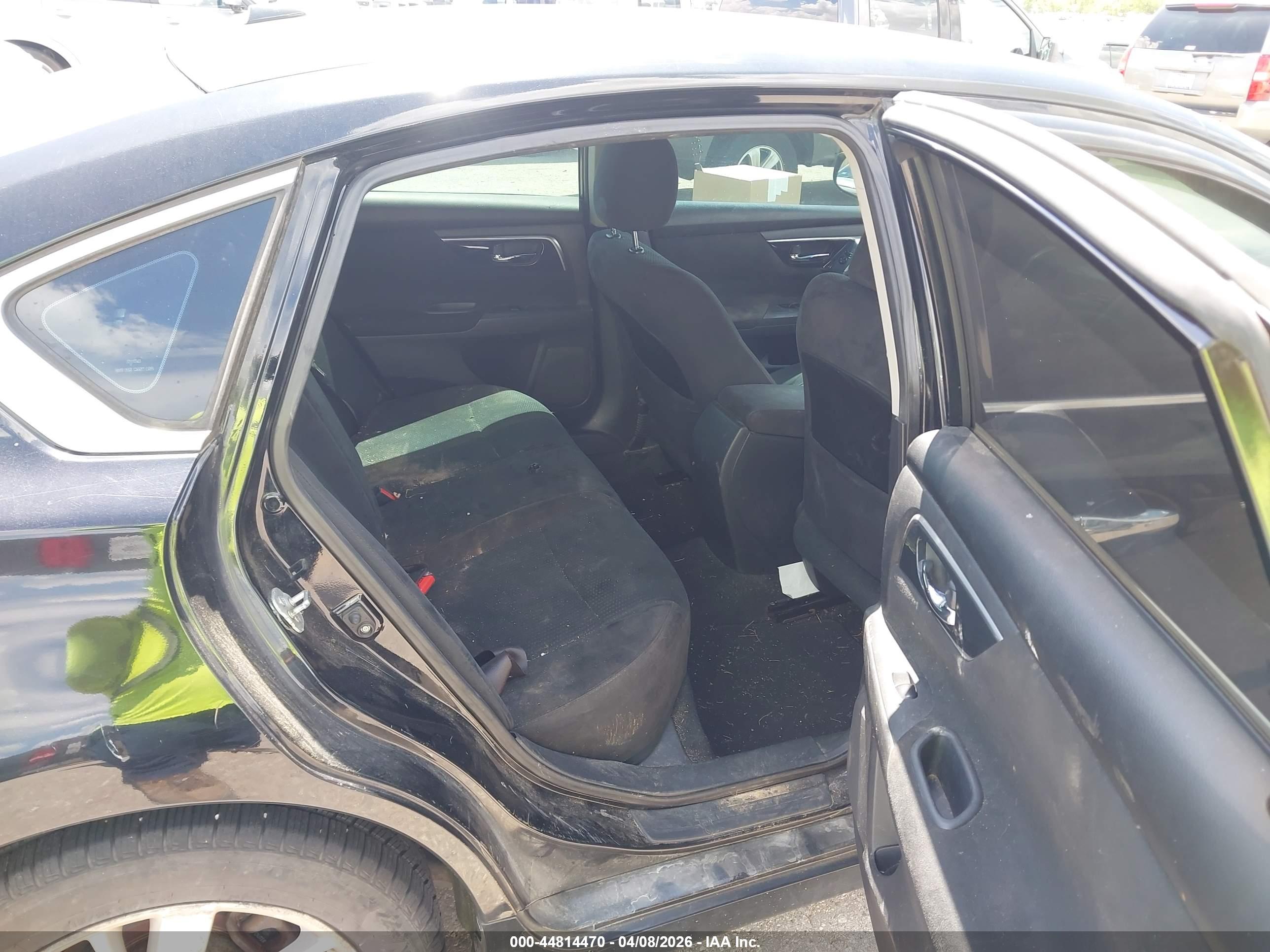 NISSAN ALTIMA image 8