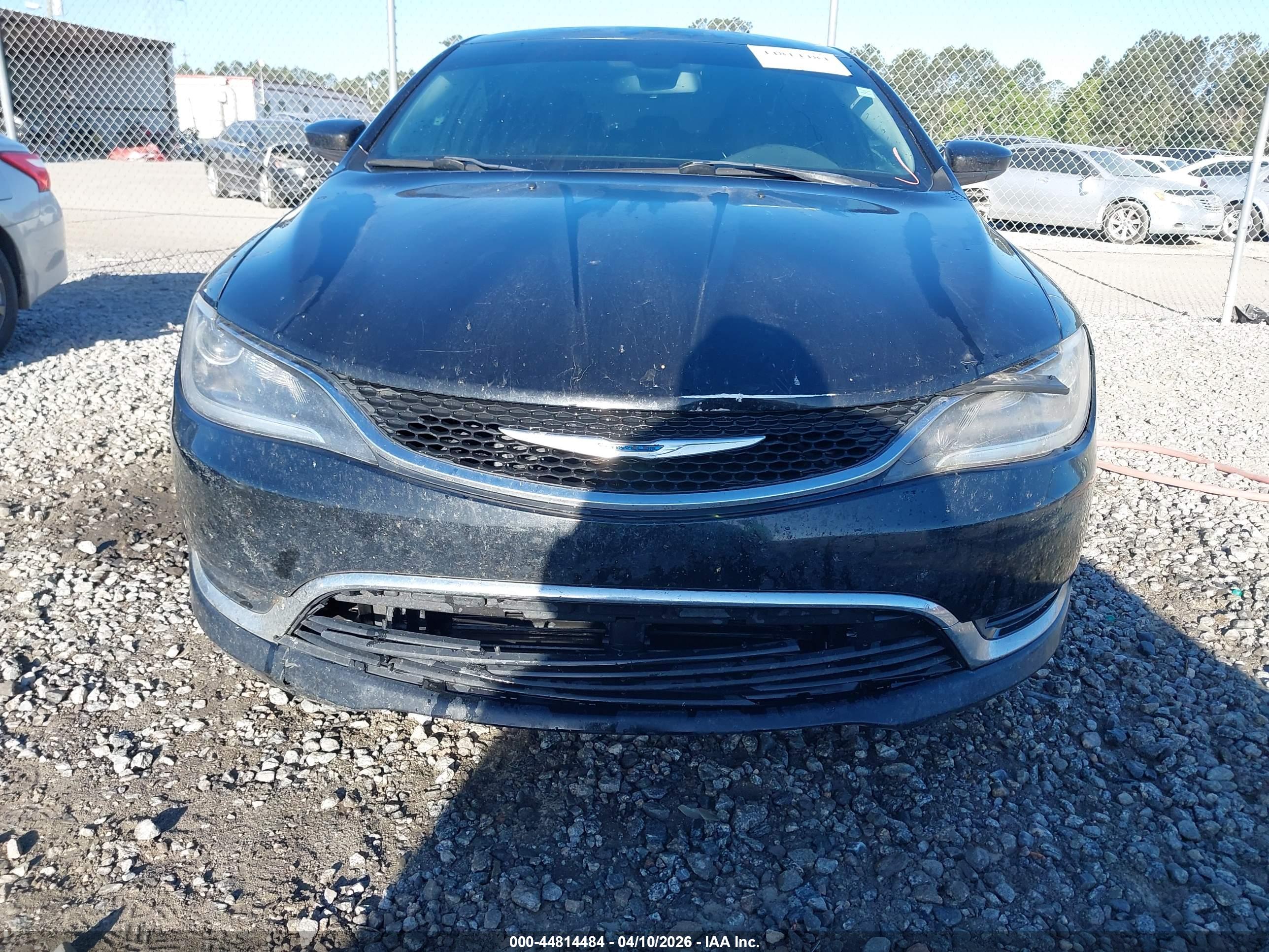 CHRYSLER 200 image 6