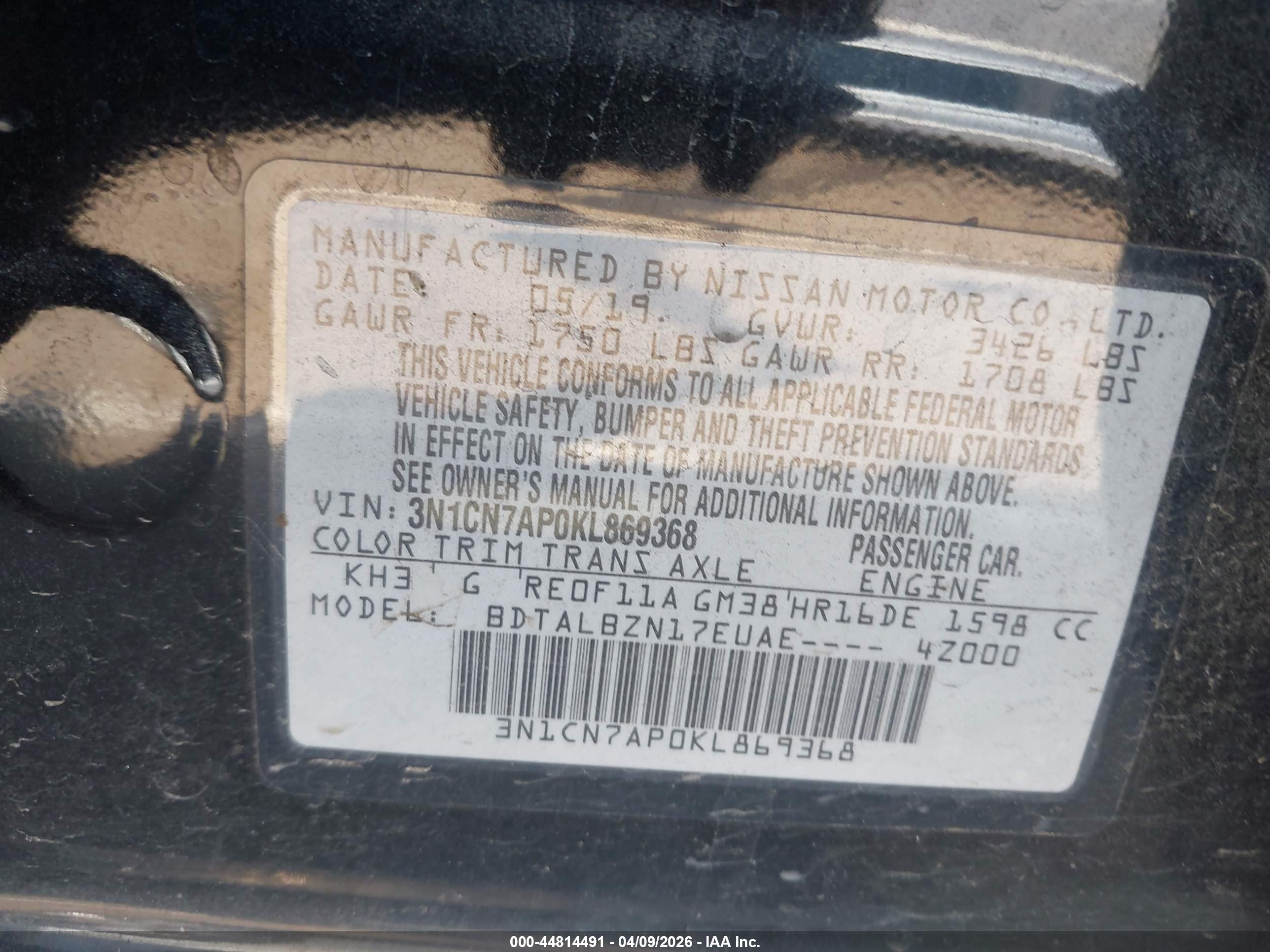 NISSAN VERSA image 9