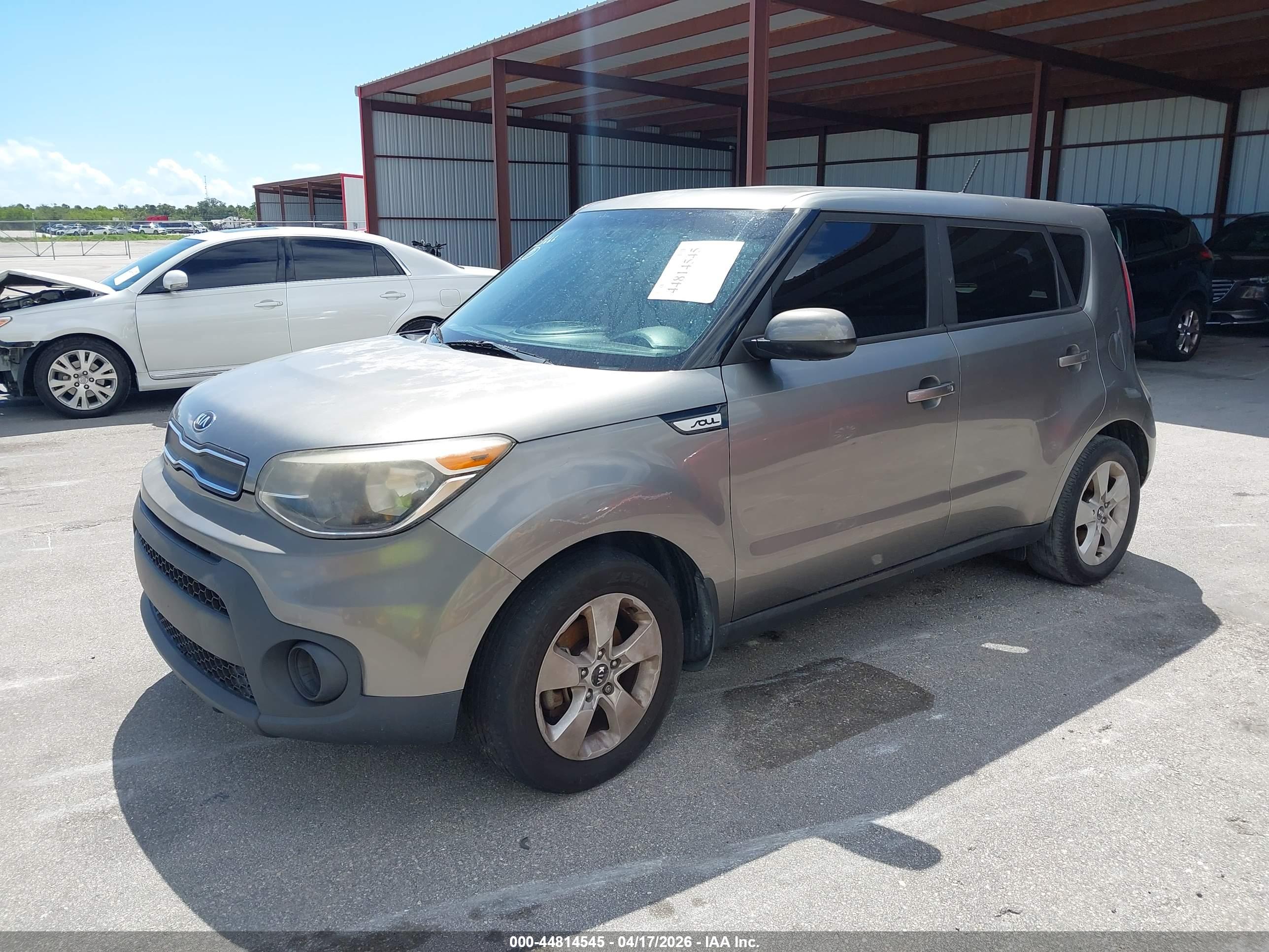 KIA SOUL image 2