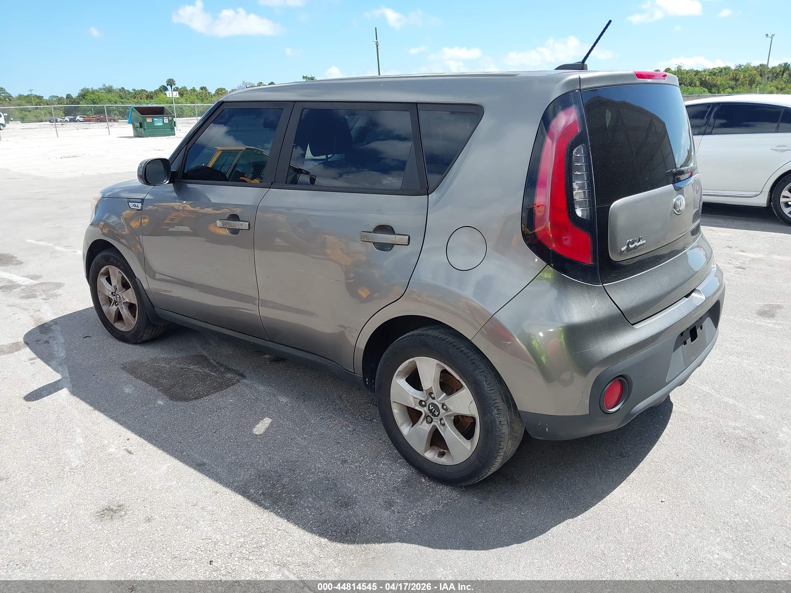 KIA SOUL image 3