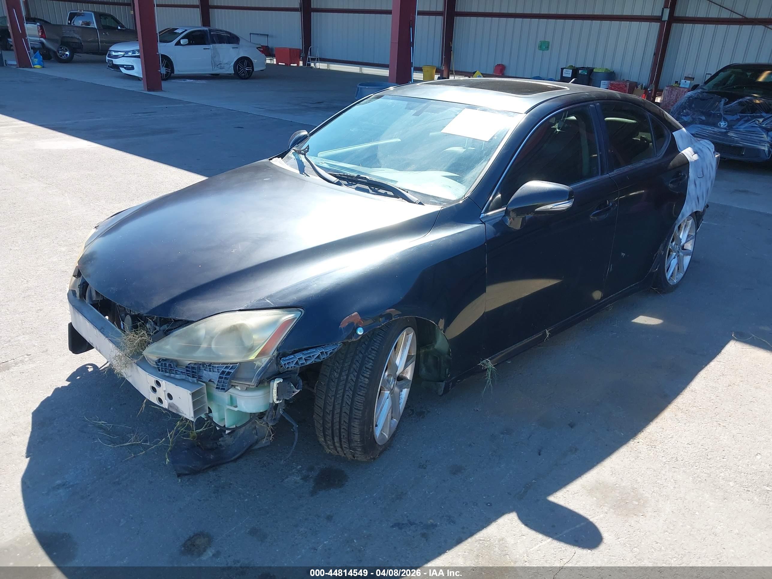 LEXUS IS image 2
