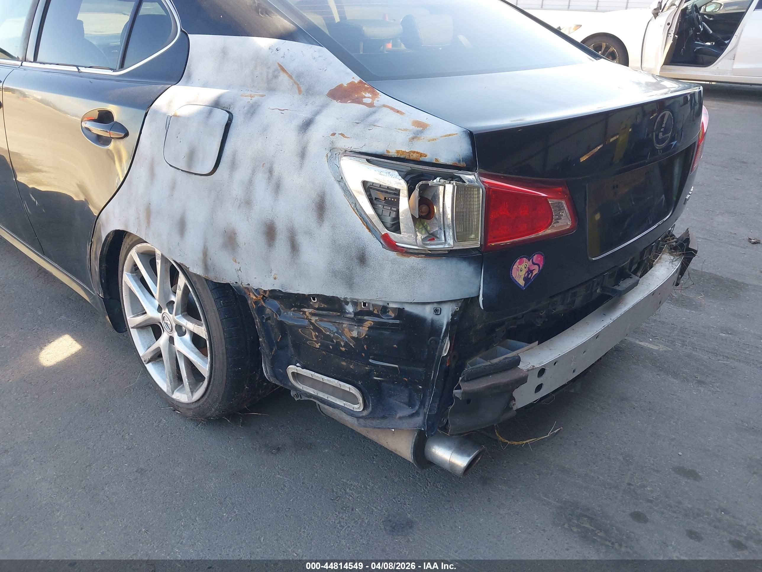 LEXUS IS image 6