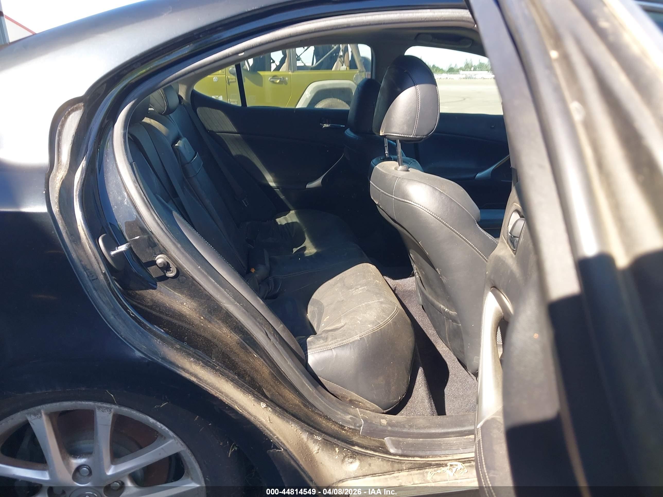 LEXUS IS image 8