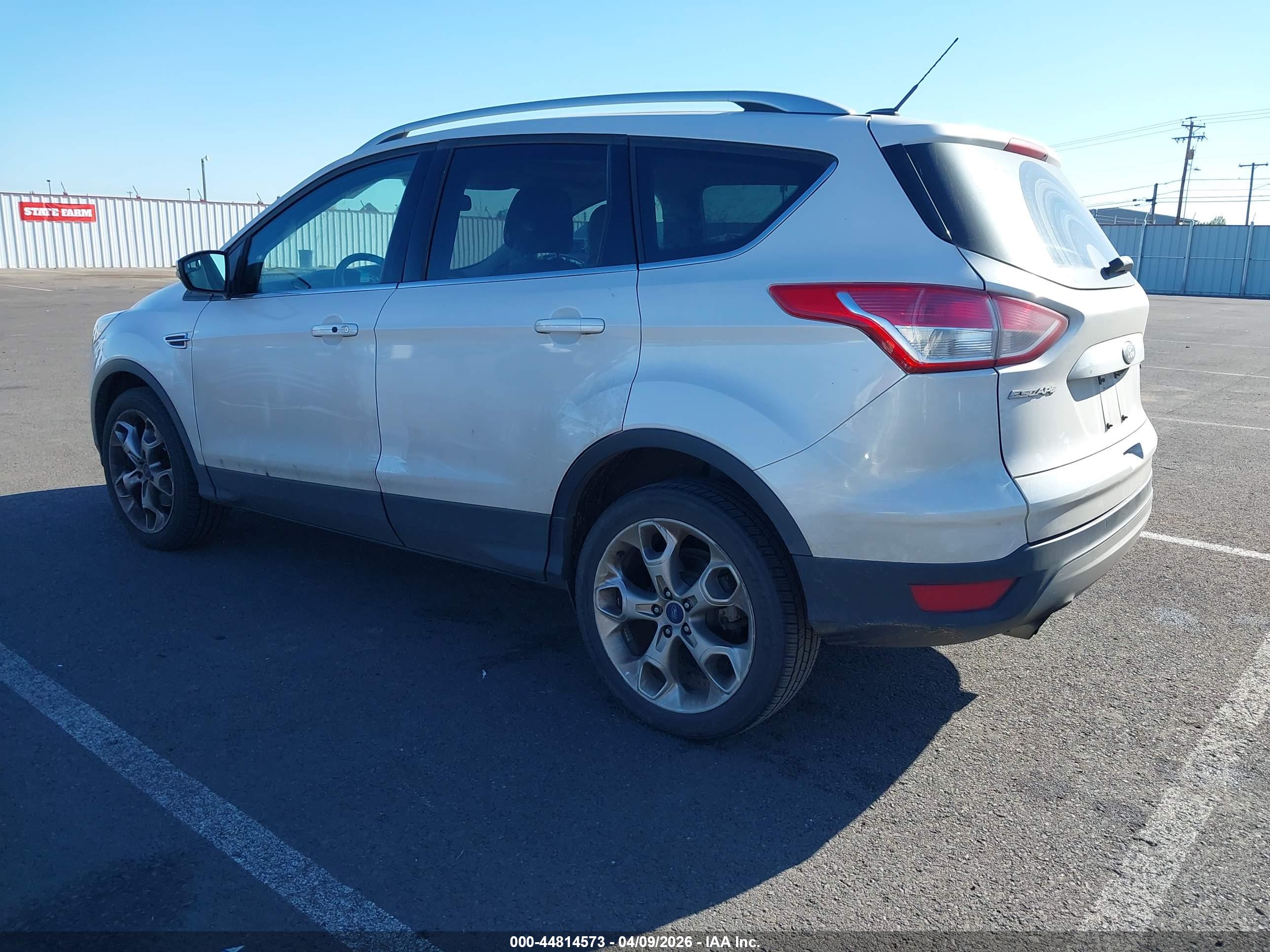 FORD ESCAPE image 3